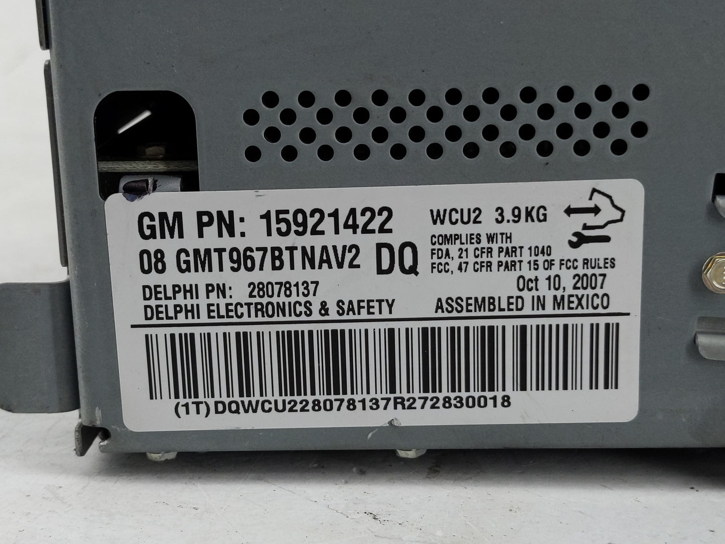 2008 Buick Enclave Radio AM FM Cd Player Receiver Replacement P/N:15921422 Fits OEM Used Auto Parts - Oemusedautoparts1.com
