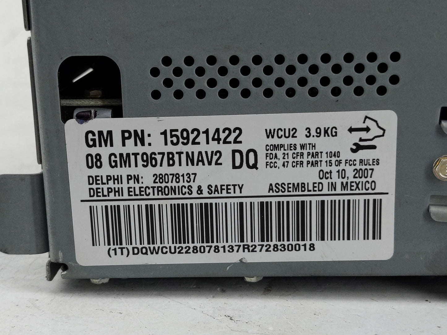 2008 Buick Enclave Radio AM FM Cd Player Receiver Replacement P/N:15921422 Fits OEM Used Auto Parts - Oemusedautoparts1.com