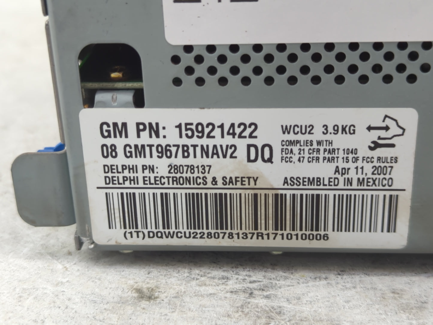 2008 Buick Enclave Radio AM FM Cd Player Receiver Replacement P/N:15921422 Fits OEM Used Auto Parts - Oemusedautoparts1.com