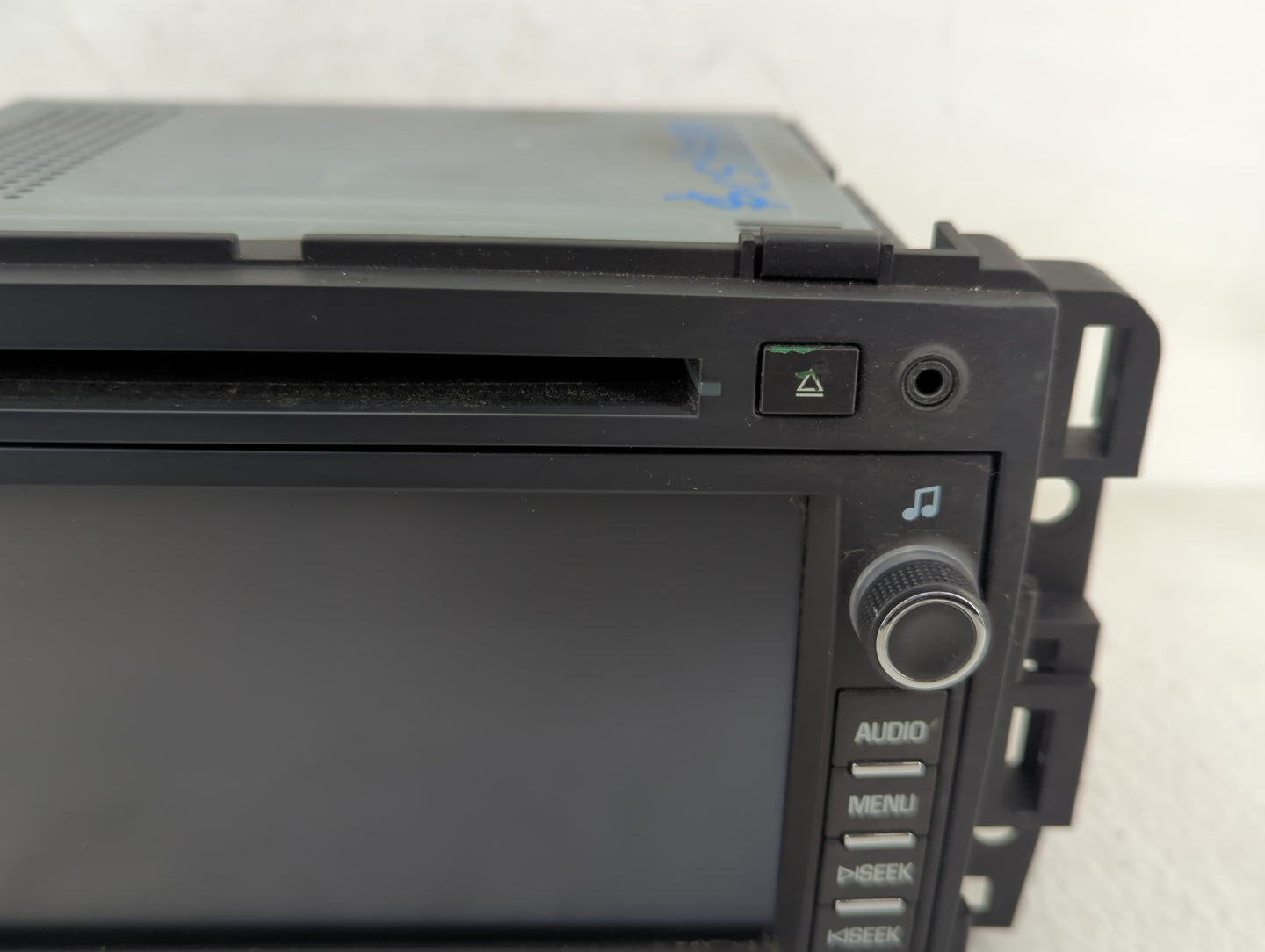 2008 Buick Enclave Radio AM FM Cd Player Receiver Replacement P/N:15921422 Fits OEM Used Auto Parts - Oemusedautoparts1.com