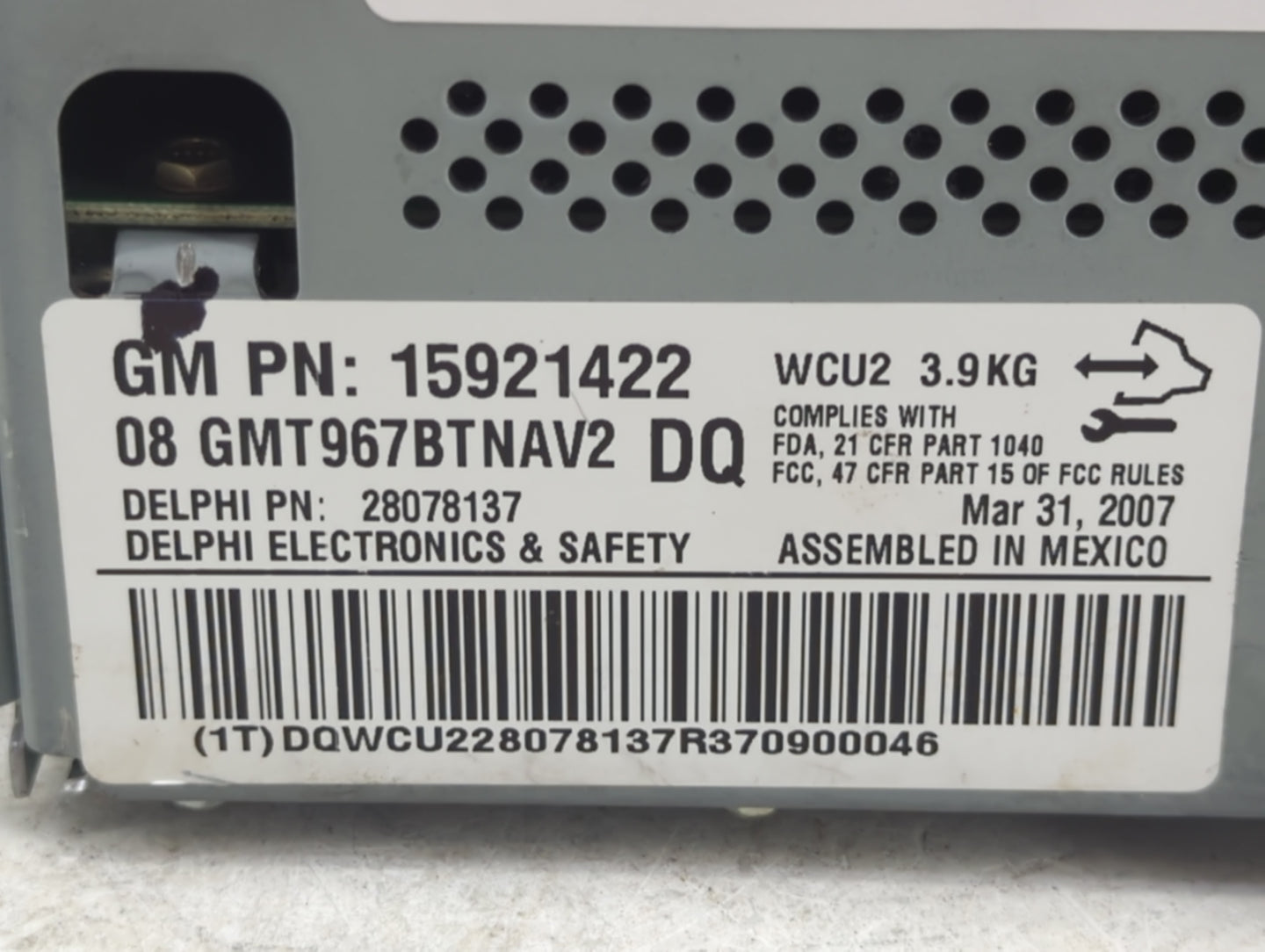2008 Buick Enclave Radio AM FM Cd Player Receiver Replacement P/N:15921422 Fits OEM Used Auto Parts - Oemusedautoparts1.com