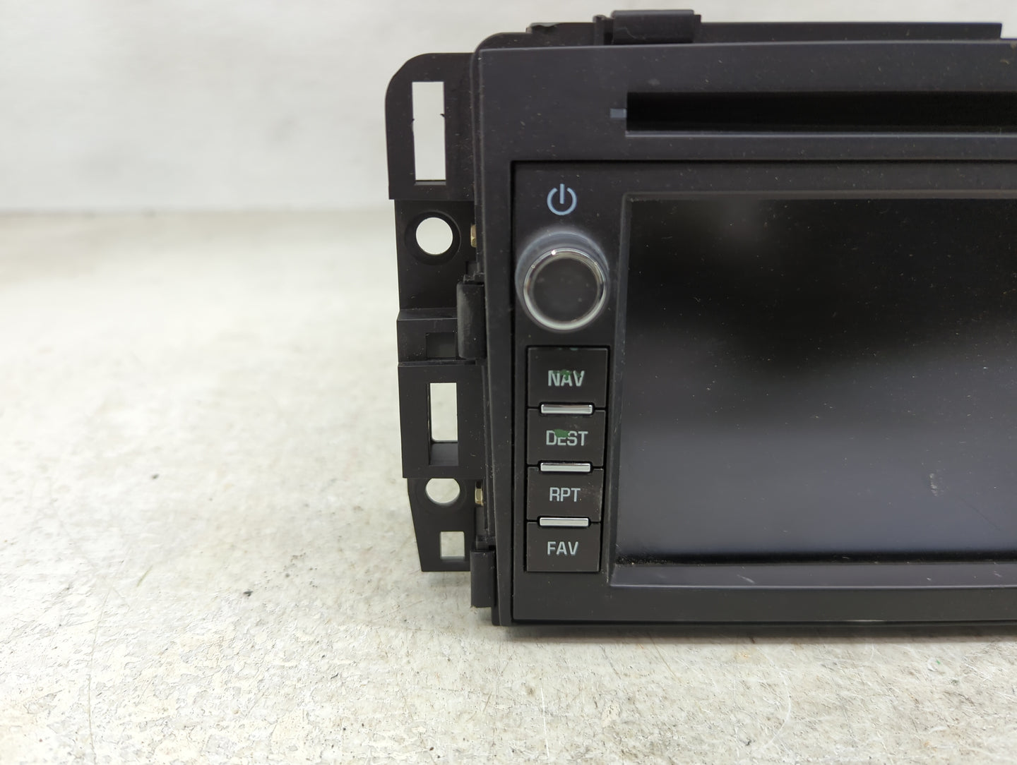 2008 Buick Enclave Radio AM FM Cd Player Receiver Replacement P/N:15921423 Fits OEM Used Auto Parts - Oemusedautoparts1.com