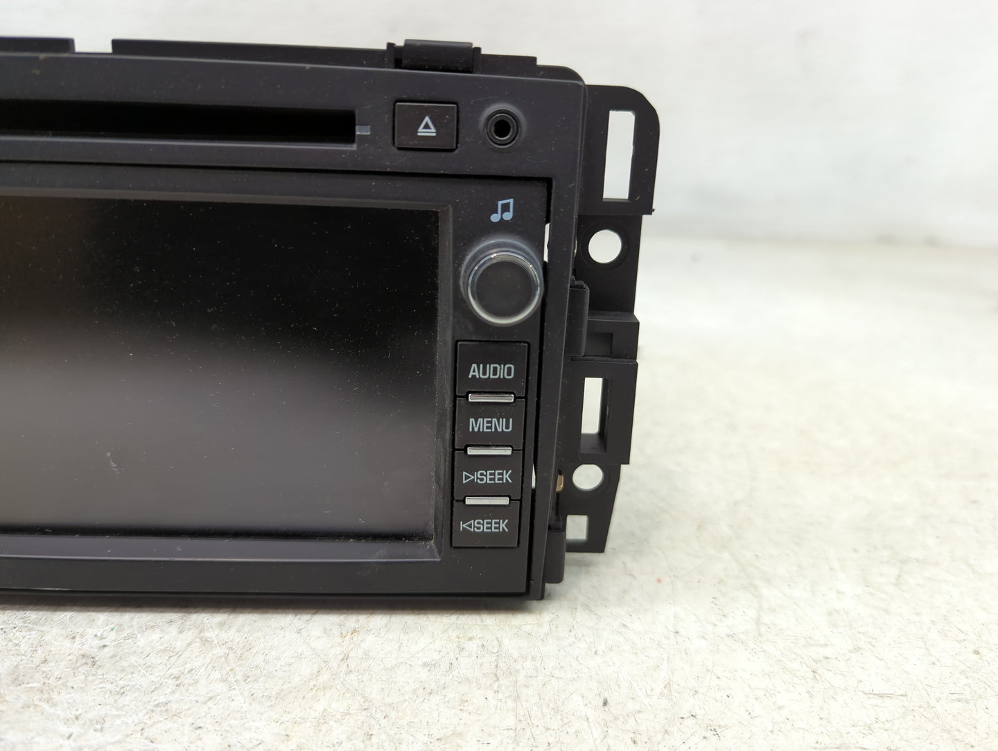 2008 Buick Enclave Radio AM FM Cd Player Receiver Replacement P/N:15921423 Fits OEM Used Auto Parts - Oemusedautoparts1.com