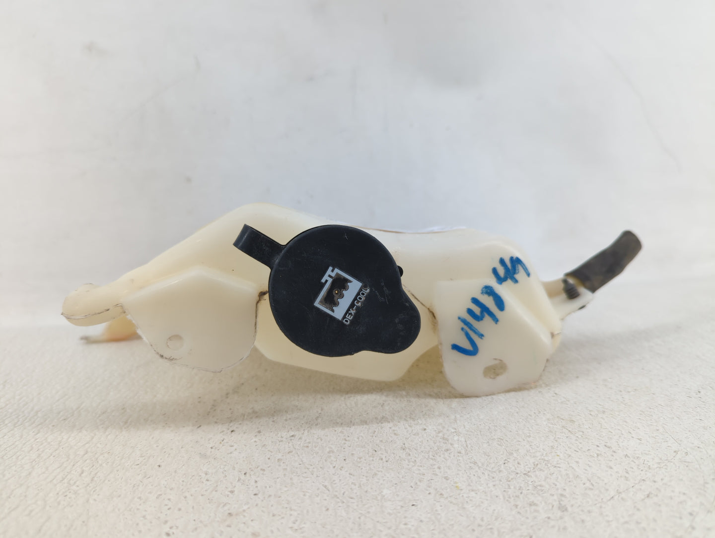 2008-2017 Buick Enclave Radiator Coolant Overflow Expansion Tank Bottle - Oemusedautoparts1.com