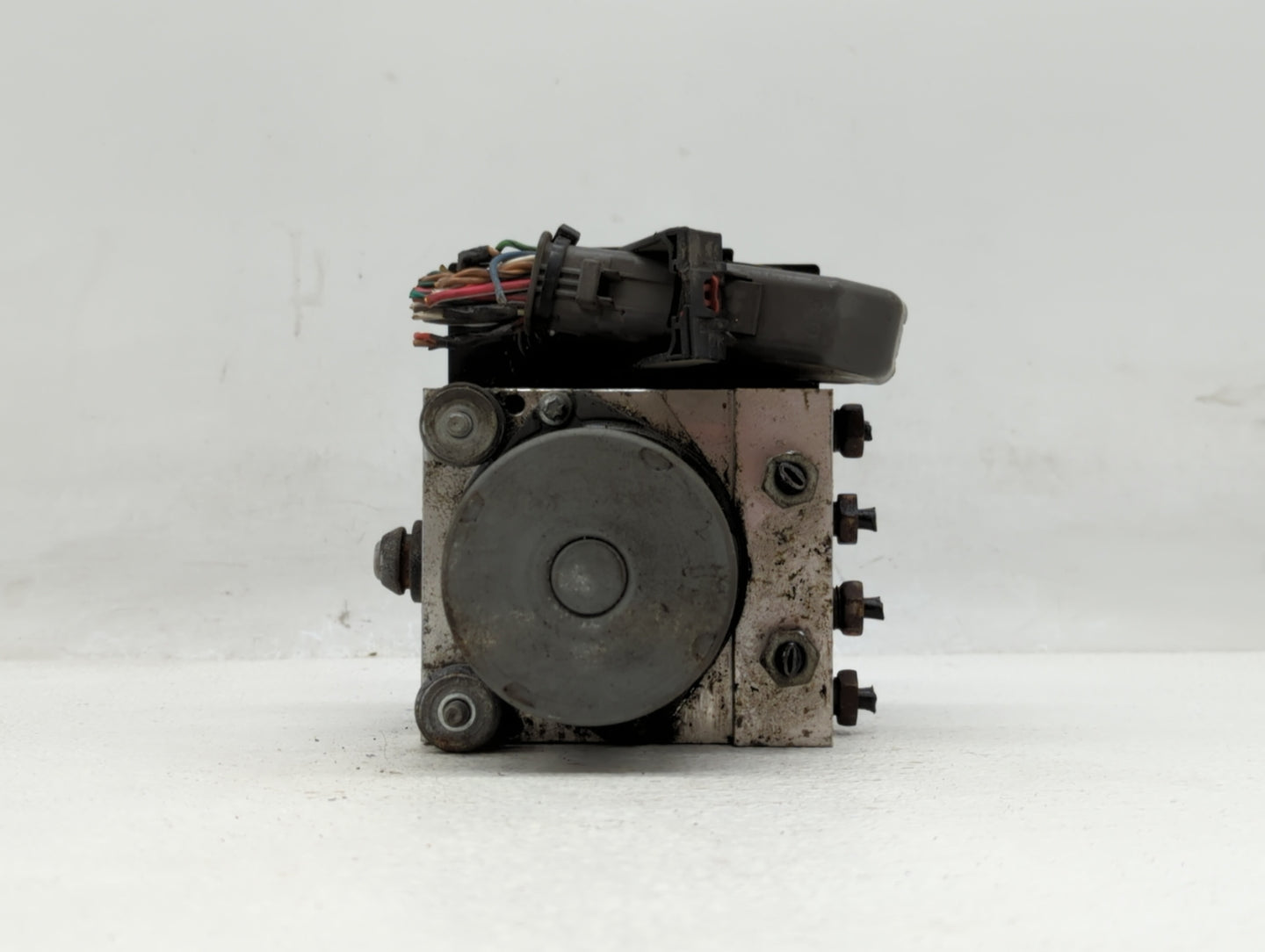 2008 Buick Enclave ABS Pump Control Module Replacement P/N:0 265 230 141 25860505, 25848310 Fits OEM Used Auto Parts - Oemus