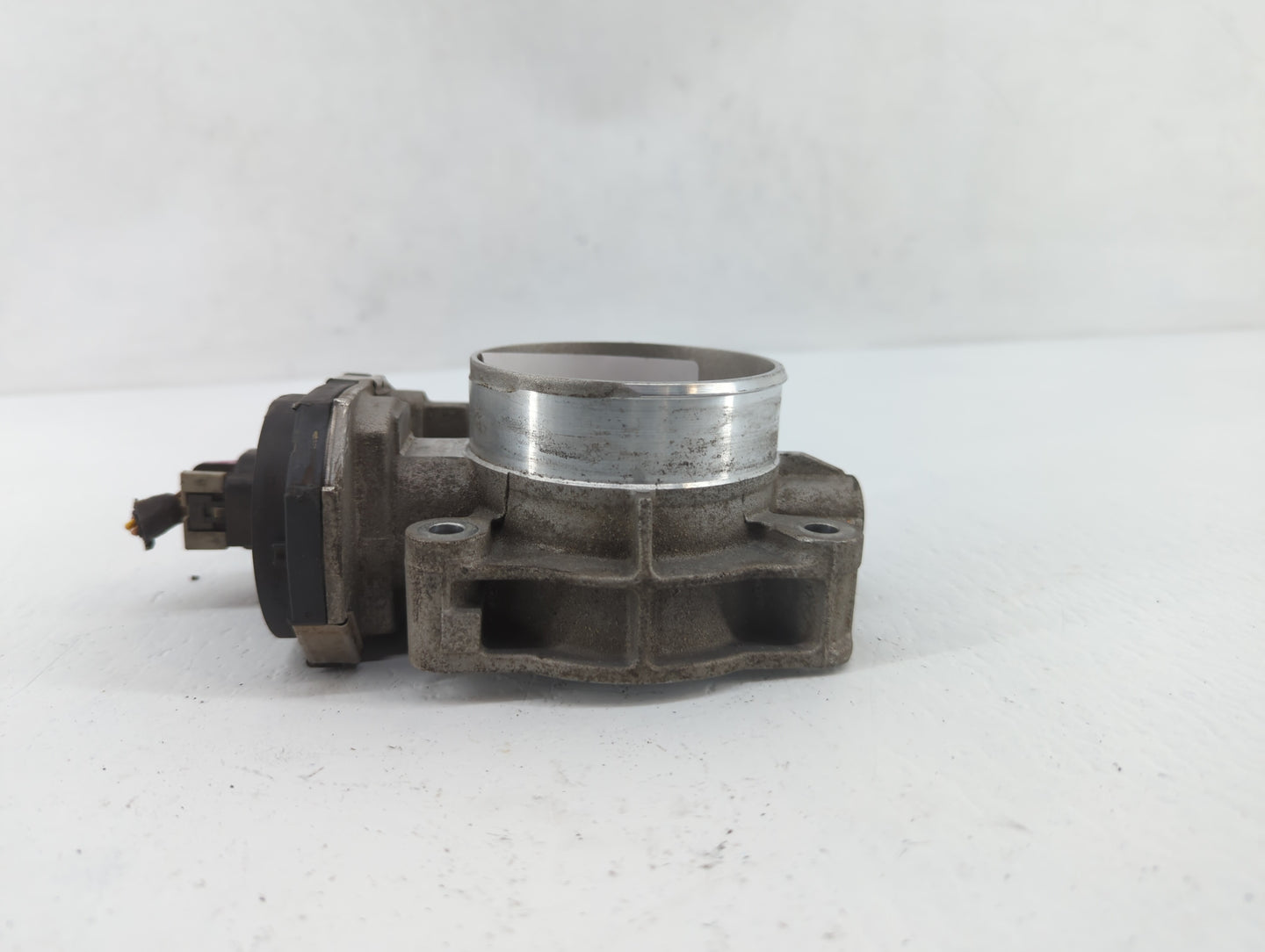2008-2011 Buick Enclave Throttle Body P/N:319.7.AA.995 591HB, 995AA Fits Fits 2007 2008 2009 2010 2011 OEM Used Auto Parts -