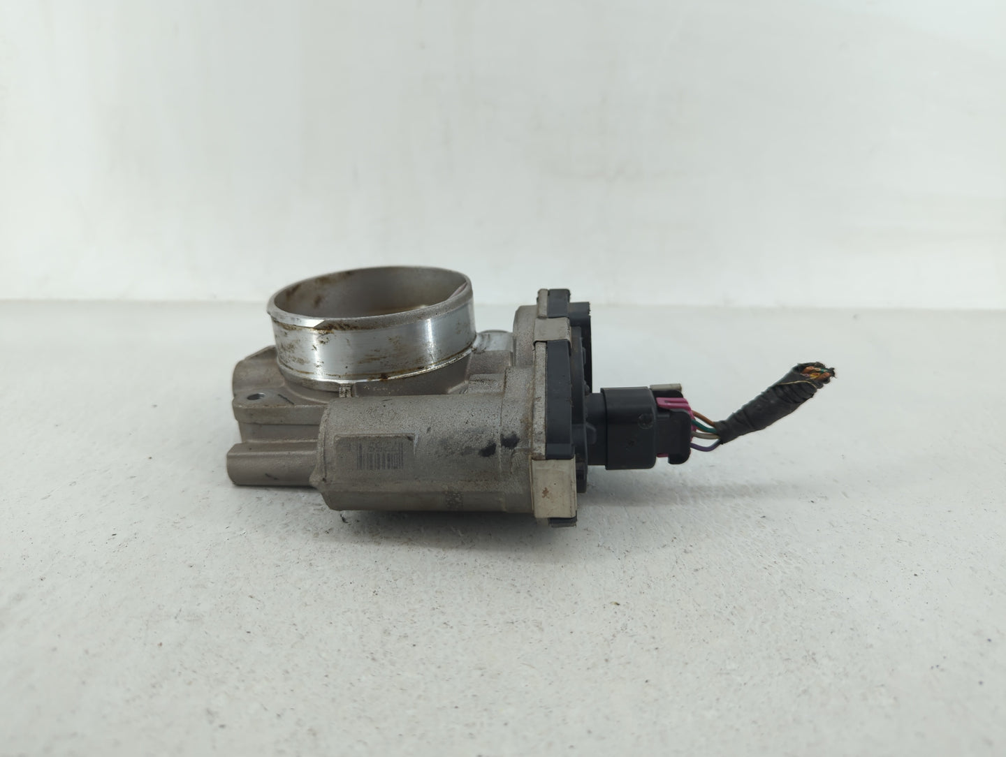 2008-2011 Buick Enclave Throttle Body P/N:591HB 995AA Fits Fits 2007 2008 2009 2010 2011 OEM Used Auto Parts - Oemusedautopa