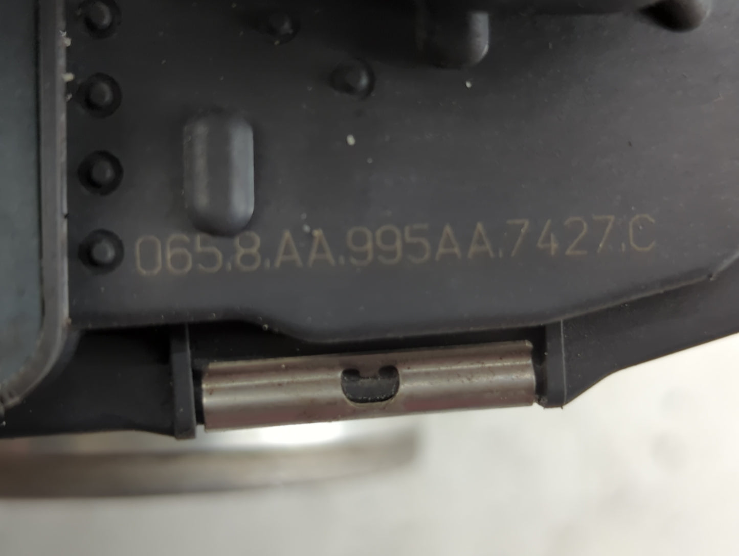 2008-2011 Buick Enclave Throttle Body P/N:591HB 995AA Fits Fits 2007 2008 2009 2010 2011 OEM Used Auto Parts - Oemusedautopa