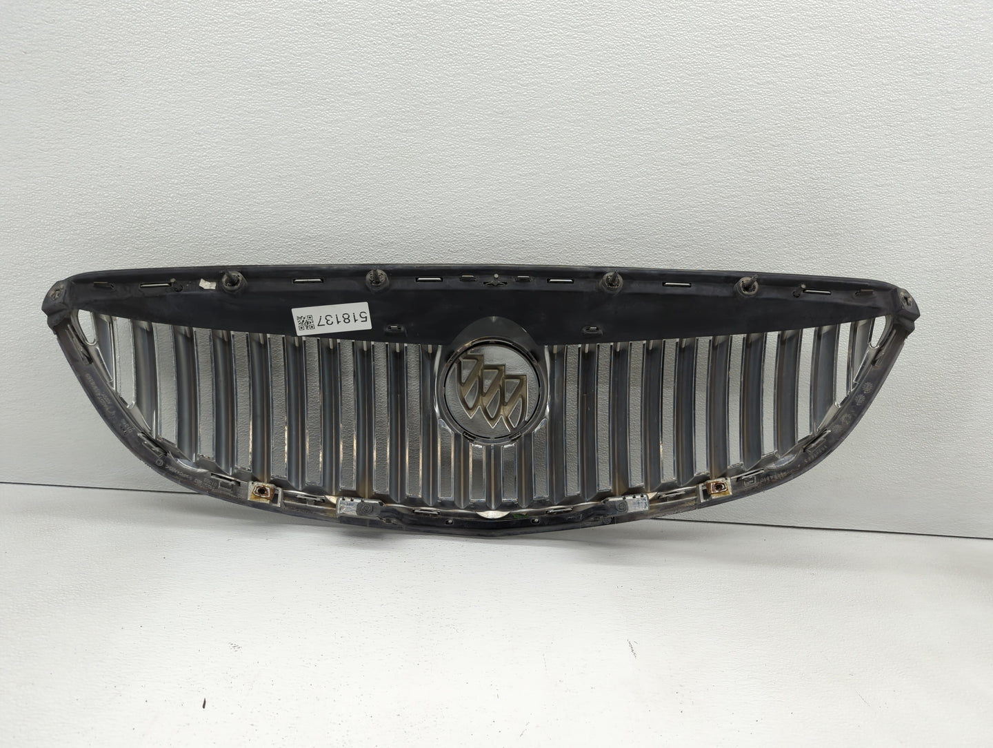 2008 Buick Enclave Front Grille Bumper Not Included - Oemusedautoparts1.com