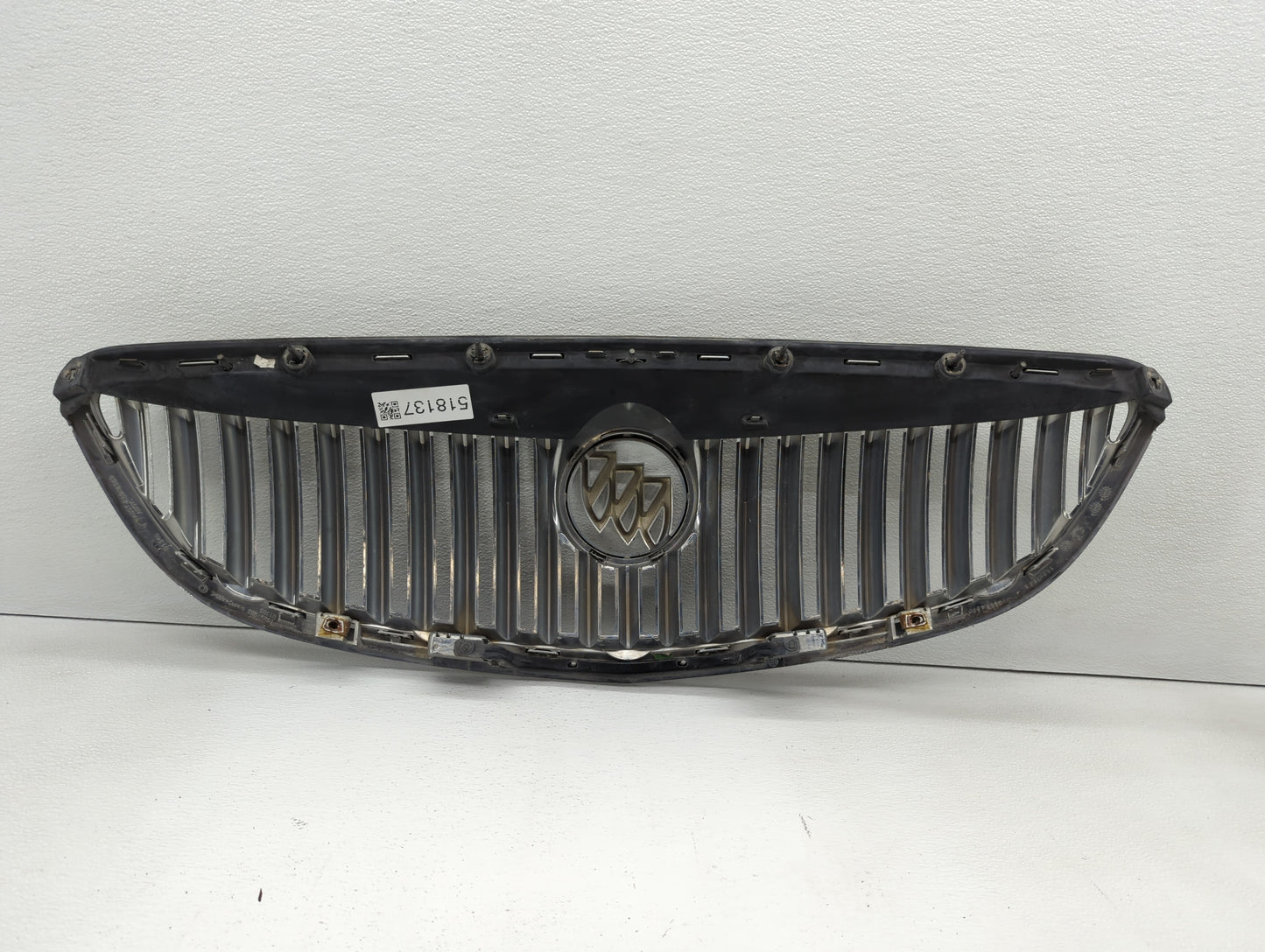 2008 Buick Enclave Front Grille Bumper Not Included - Oemusedautoparts1.com