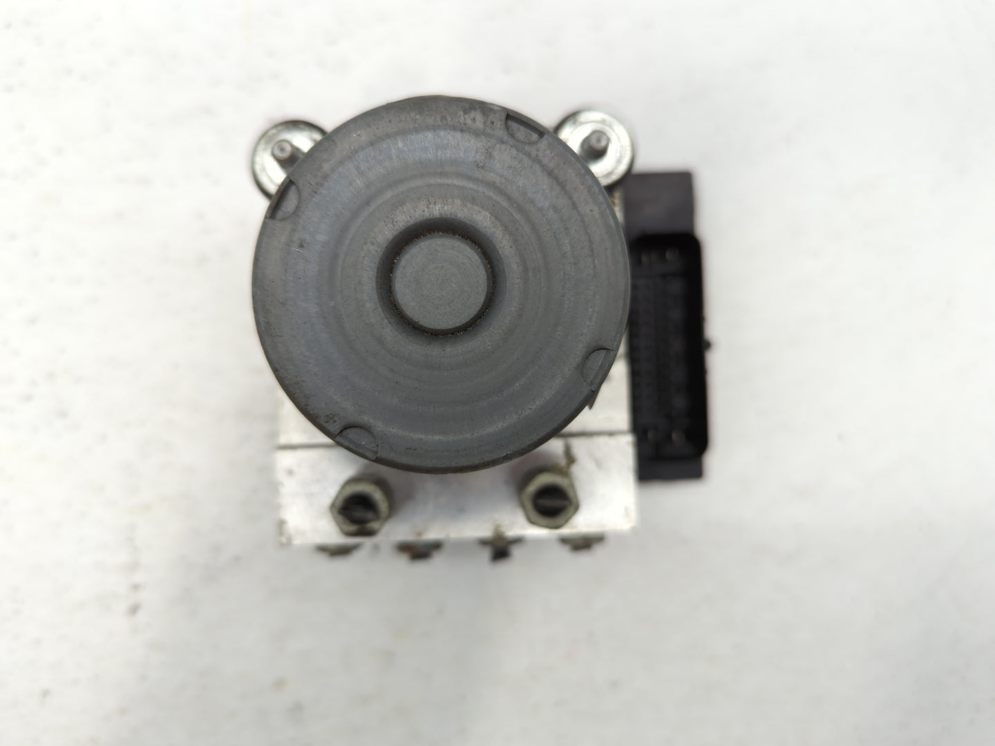 2008 Buick Enclave ABS Pump Control Module Replacement P/N:25860505 25812785, 25848310 Fits OEM Used Auto Parts - Oemusedaut