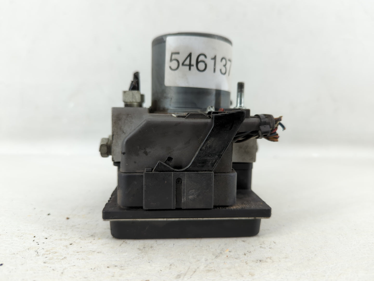 2008 Buick Enclave ABS Pump Control Module Replacement P/N:25860505 Fits OEM Used Auto Parts - Oemusedautoparts1.com