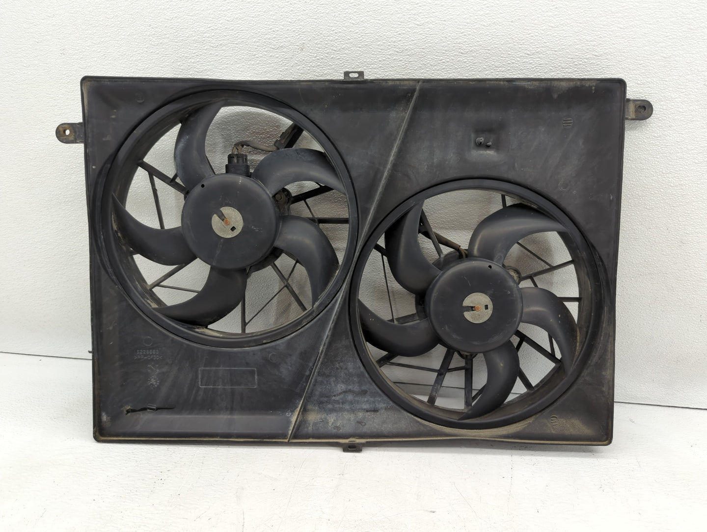 2008-2017 Buick Enclave Left Radiator Fan Motor Assembly Black - Oemusedautoparts1.com