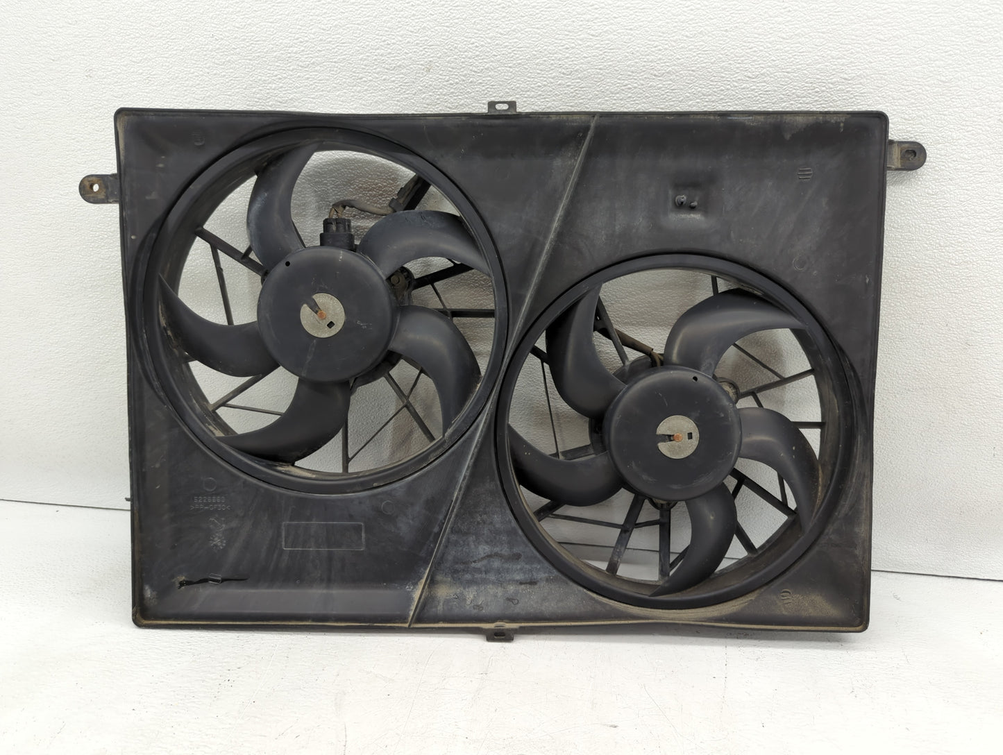 2008-2017 Buick Enclave Left Radiator Fan Motor Assembly Black - Oemusedautoparts1.com