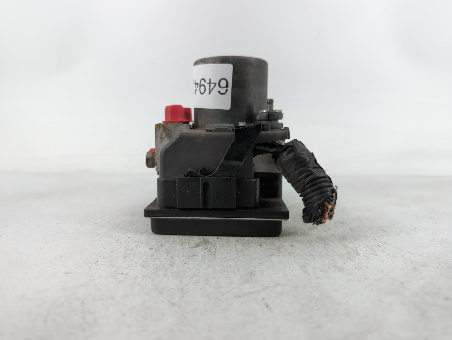 2008 Buick Enclave ABS Pump Control Module Replacement P/N:25860505 Fits OEM Used Auto Parts - Oemusedautoparts1.com