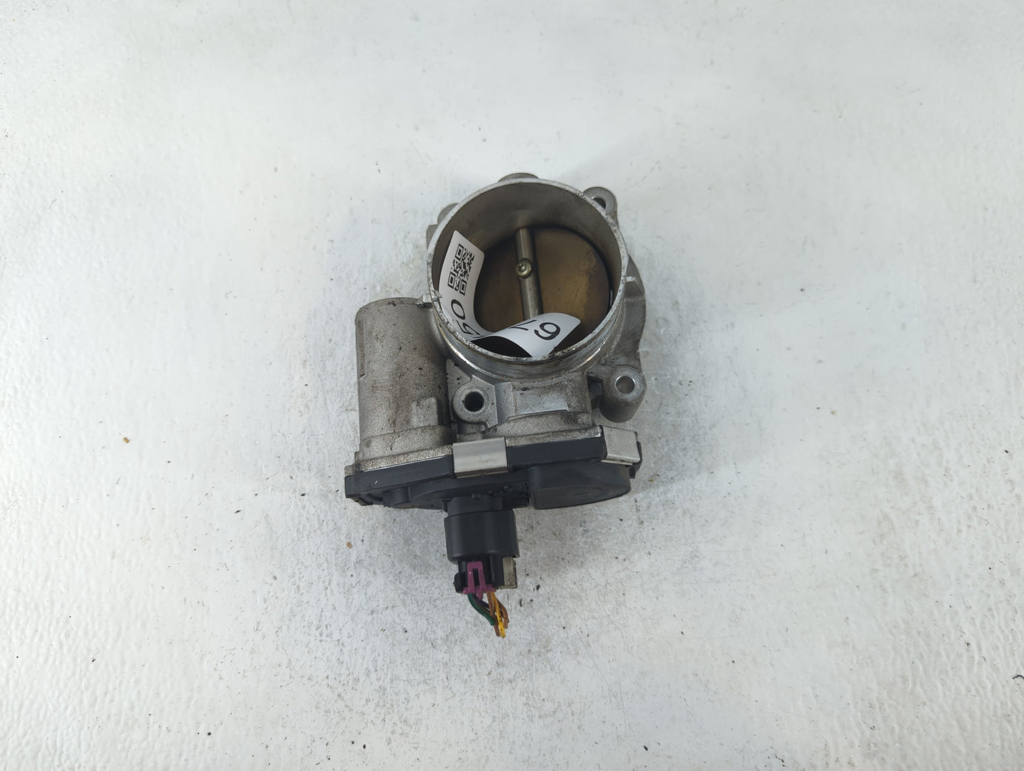 2008-2011 Buick Enclave Throttle Body P/N:3137AA995AA3707B Fits Fits 2007 2008 2009 2010 2011 OEM Used Auto Parts - Oemuseda