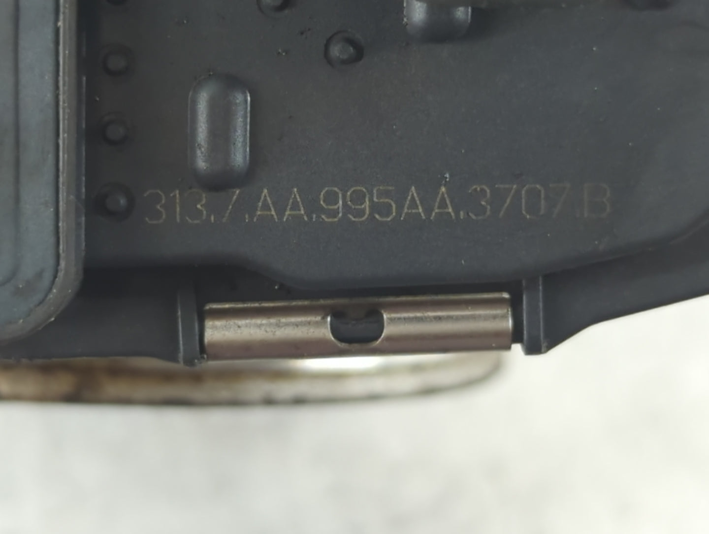 2008-2011 Buick Enclave Throttle Body P/N:3137AA995AA3707B Fits Fits 2007 2008 2009 2010 2011 OEM Used Auto Parts - Oemuseda