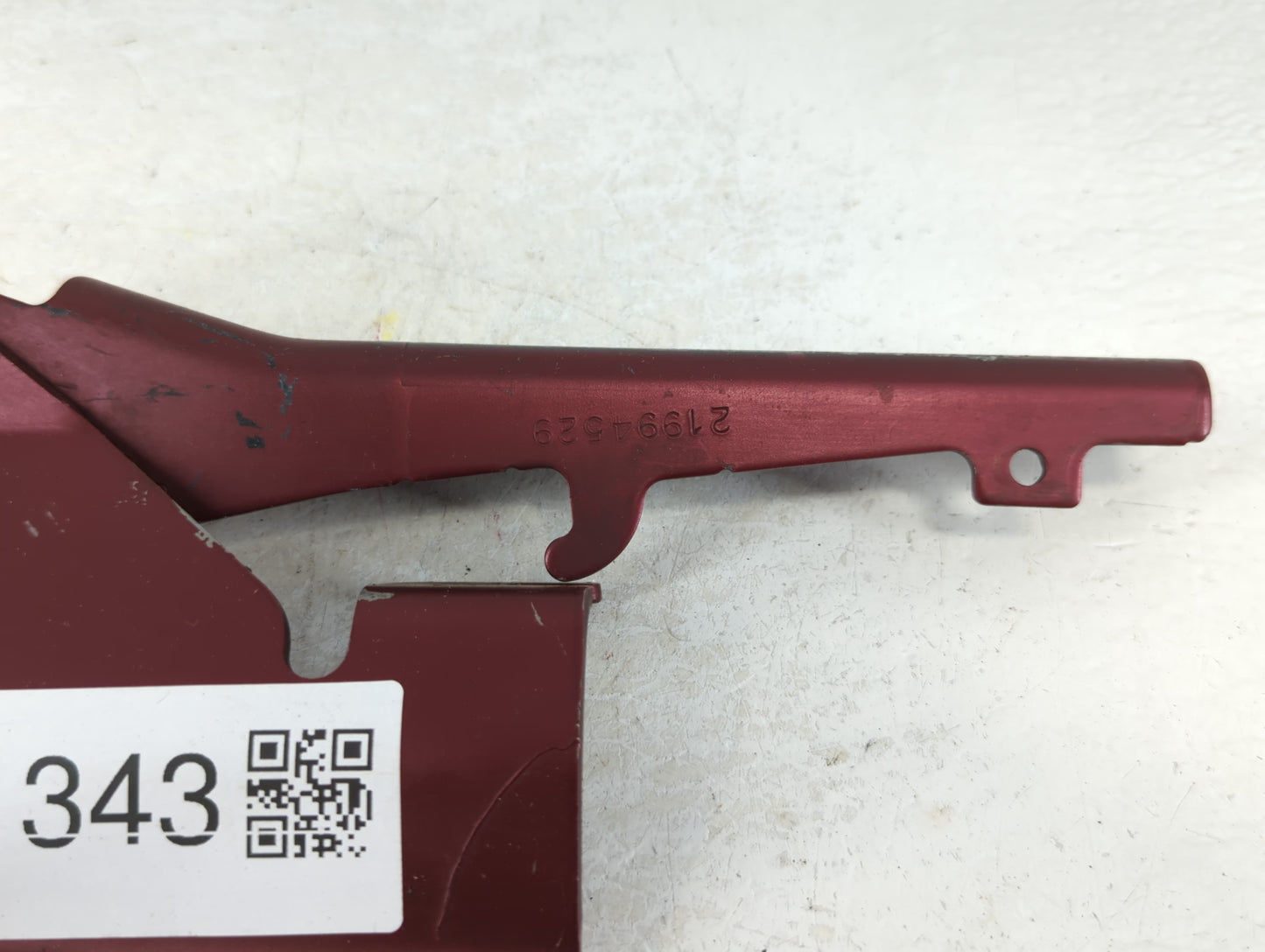 2008 Buick Enclave Driver Left Hood Hinge 681343 - Oemusedautoparts1.com