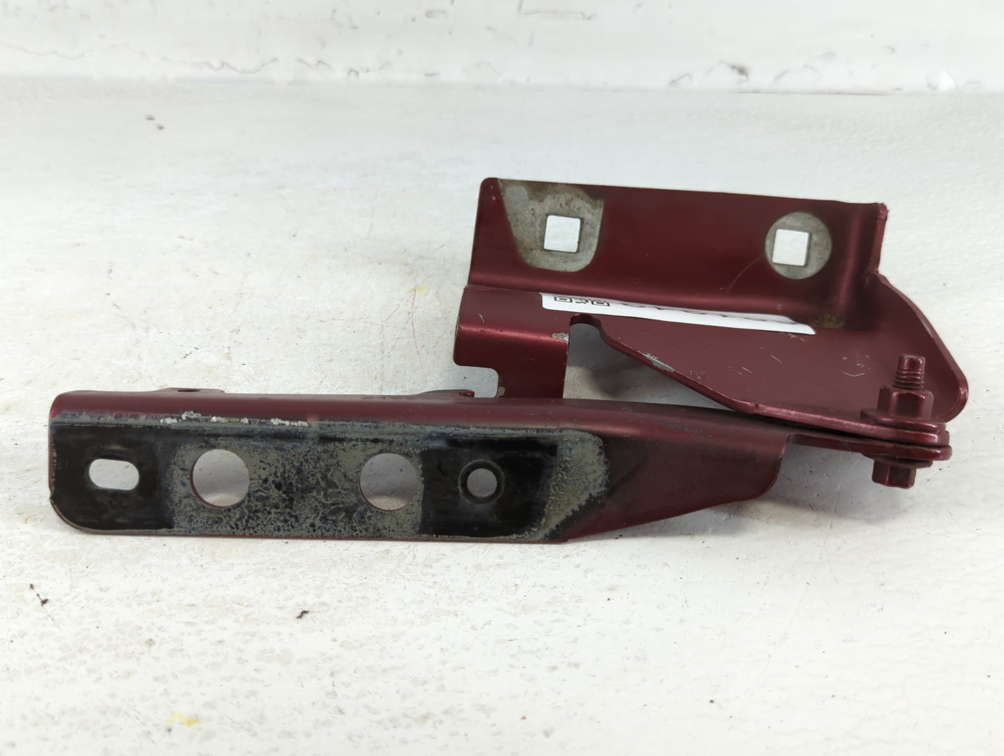 2008 Buick Enclave Driver Left Hood Hinge 681343 - Oemusedautoparts1.com