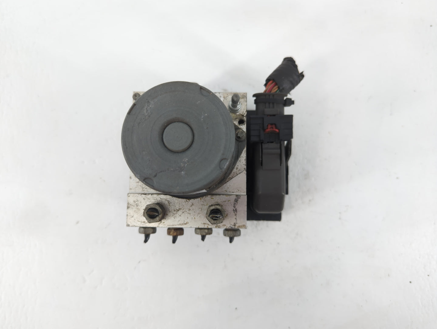 2008 Buick Enclave ABS Pump Control Module Replacement P/N:MC2 25848310 Fits OEM Used Auto Parts - Oemusedautoparts1.com