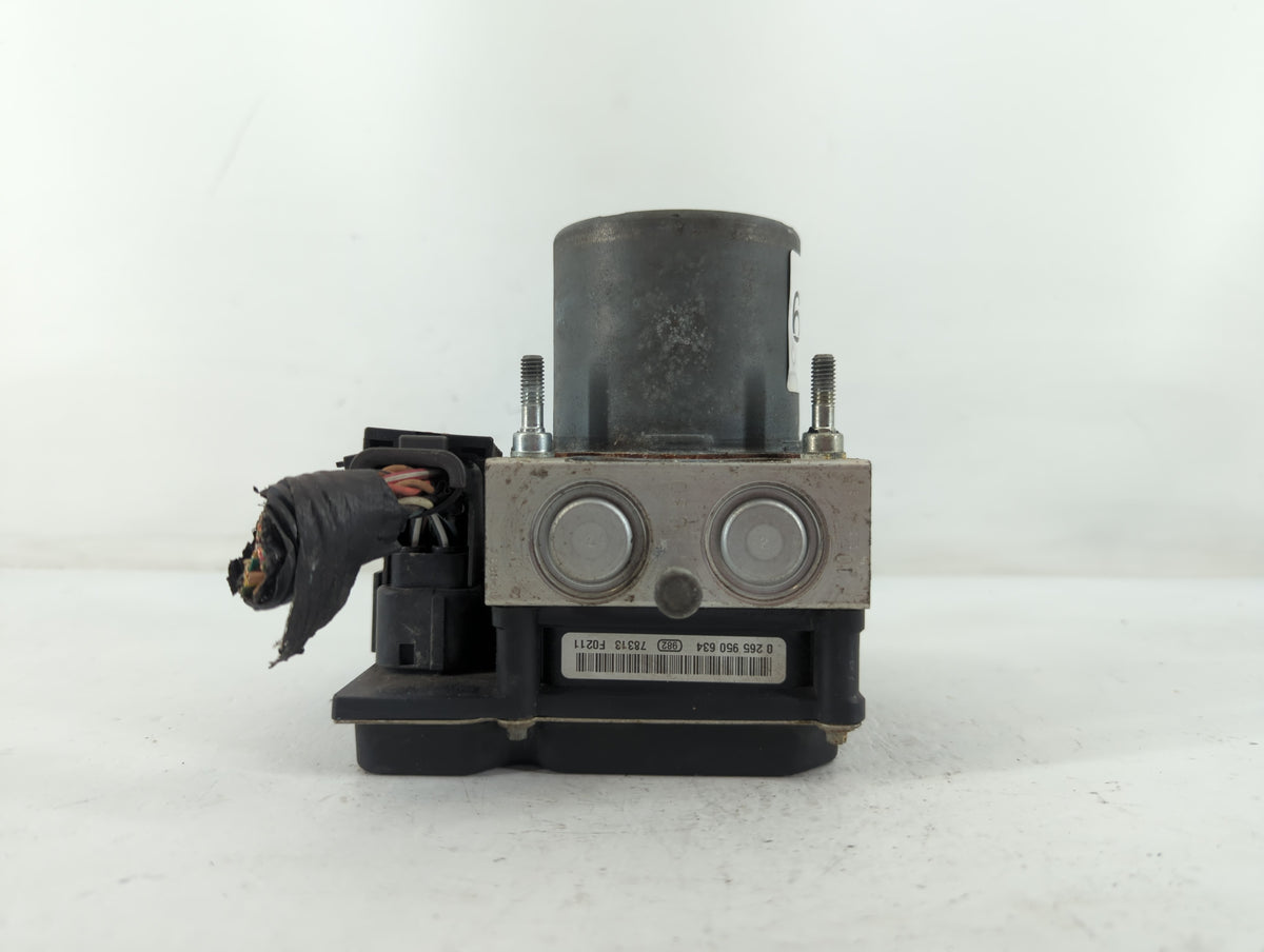2008 Buick Enclave Anti-Lock Brake ABS Pump Module Actuator OEM P/N:MC2 25848310 Fits OEM Used Auto Parts - Oemusedautoparts