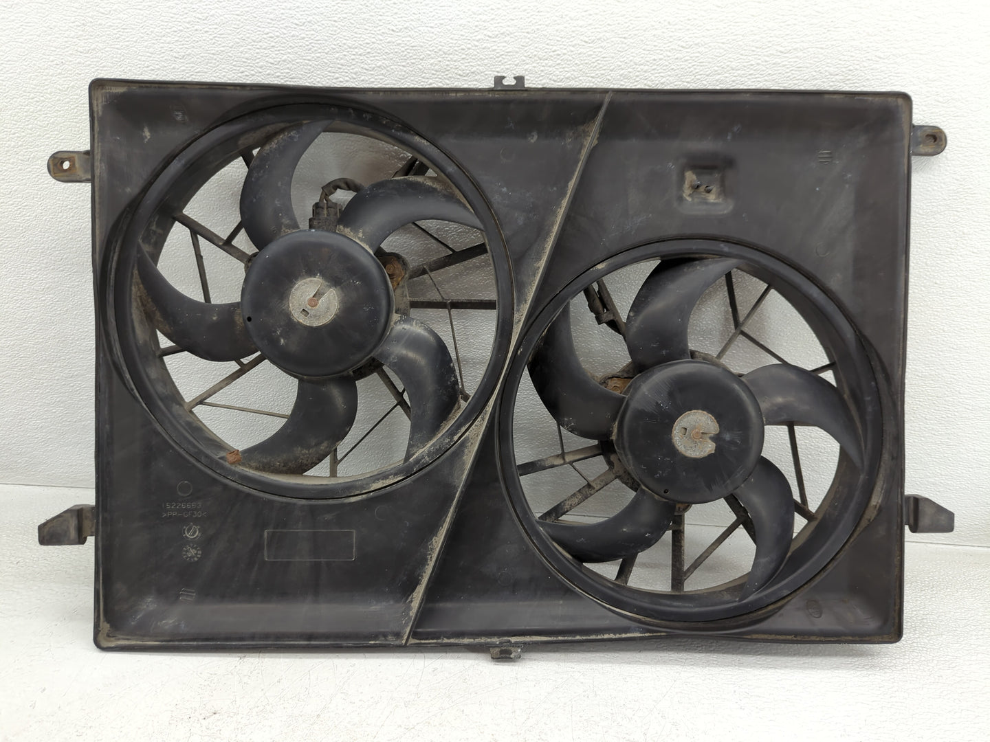 2008-2017 Buick Enclave Left Radiator Fan Motor Assembly - Oemusedautoparts1.com