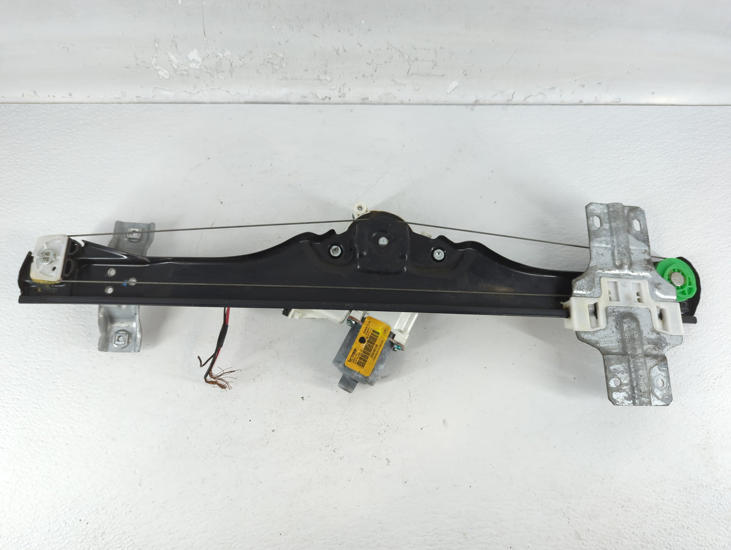 2008-2017 Buick Enclave Driver Left Front Window Regulator - Oemusedautoparts1.com