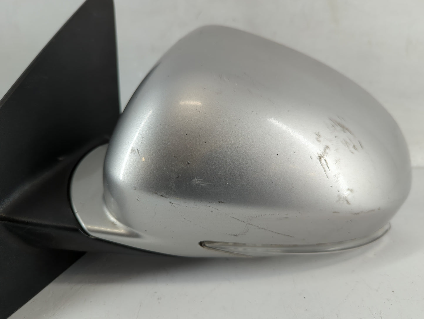 2008-2012 Buick Enclave Driver Side View Mirror - Left Door Mirror OEM Used - Oemusedautoparts1.com