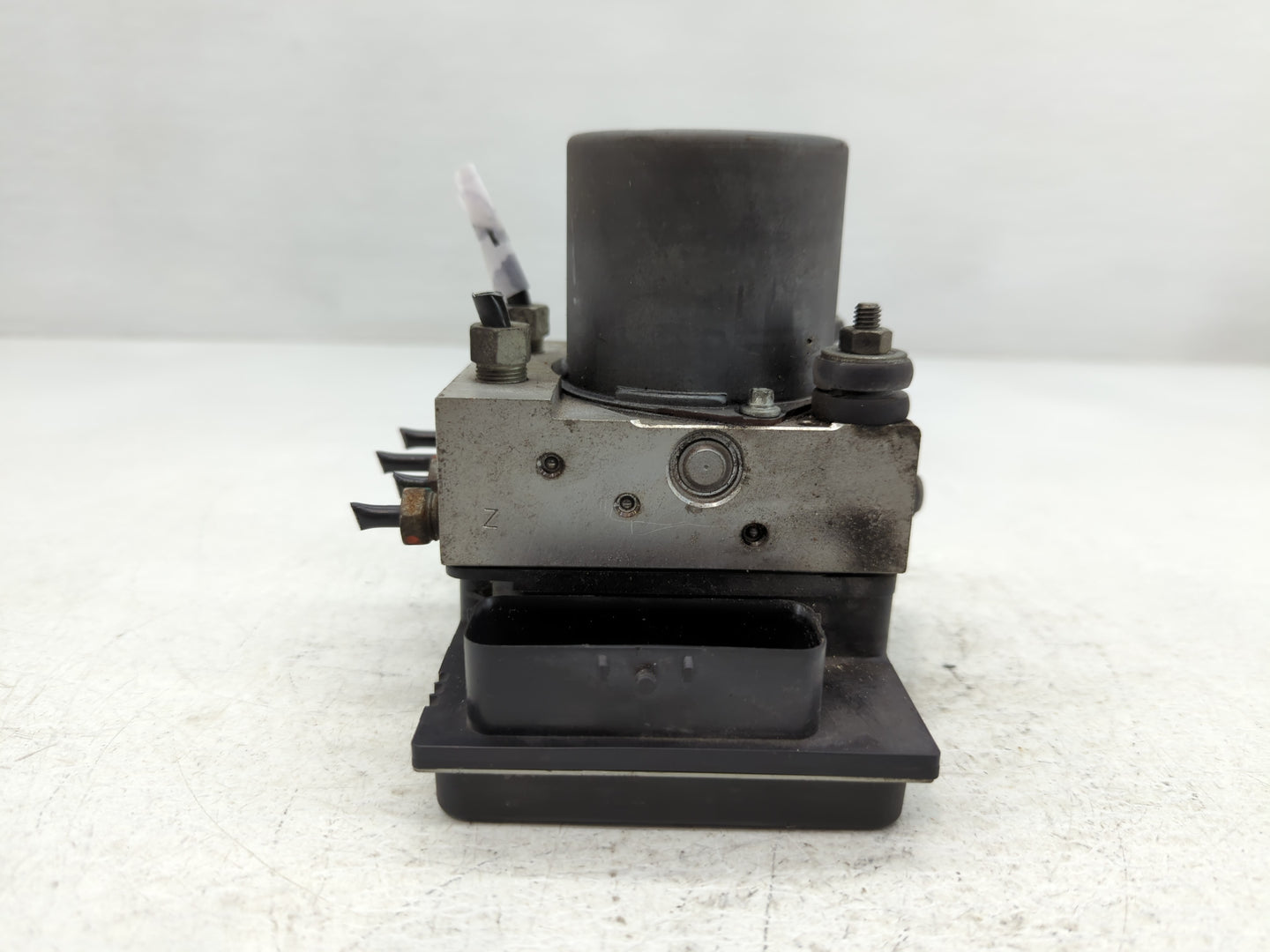 2008 Buick Enclave ABS Pump Control Module Replacement P/N:20314 D1123 0 265 950 927 Fits OEM Used Auto Parts - Oemusedautop