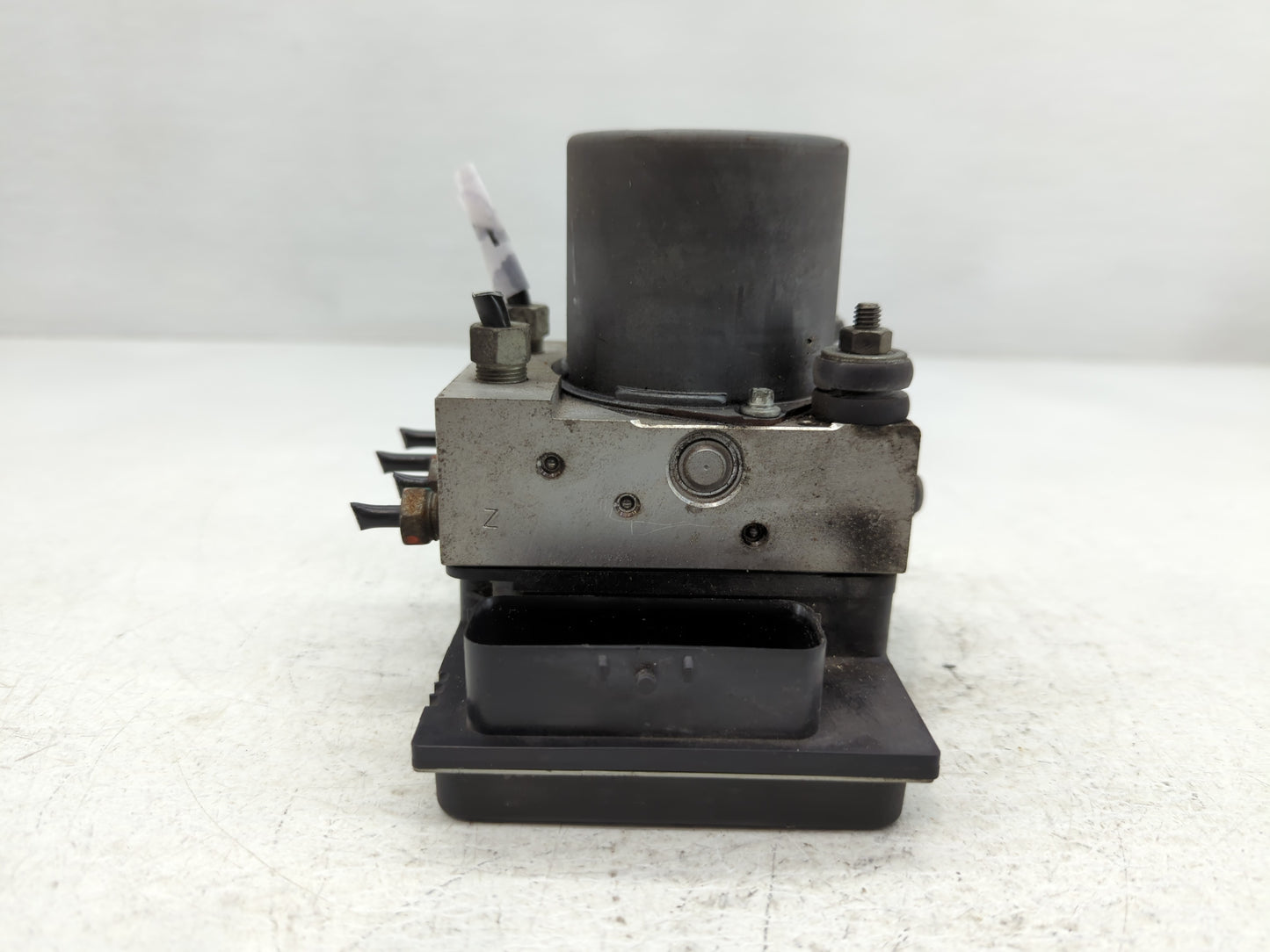 2008 Buick Enclave ABS Pump Control Module Replacement P/N:20314 D1123 0 265 950 927 Fits OEM Used Auto Parts - Oemusedautop