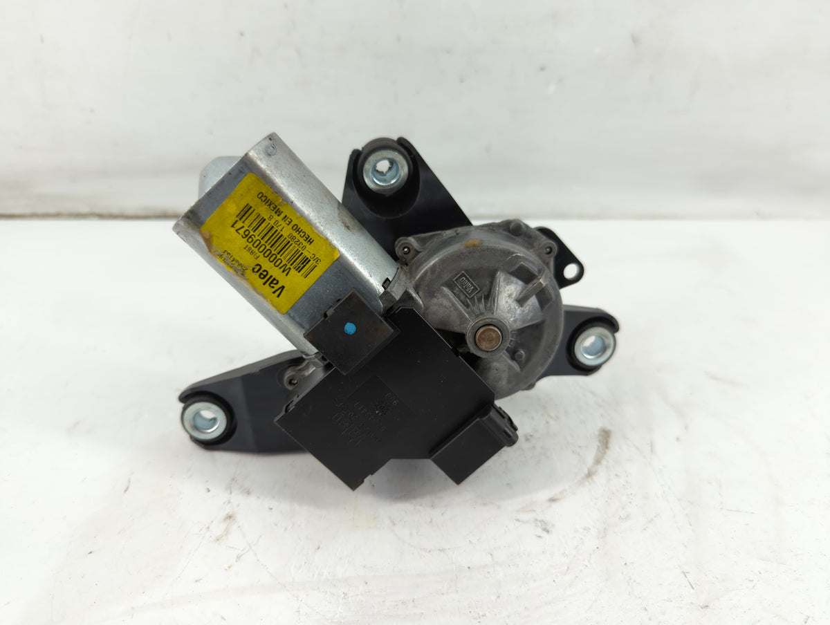 2008-2017 Buick Enclave Rear Lid Wiper Motor P/N:25854153 Fits Fits 2008 2009 2010 2011 2012 2013 2014 2015 2016 2017 OEM Us