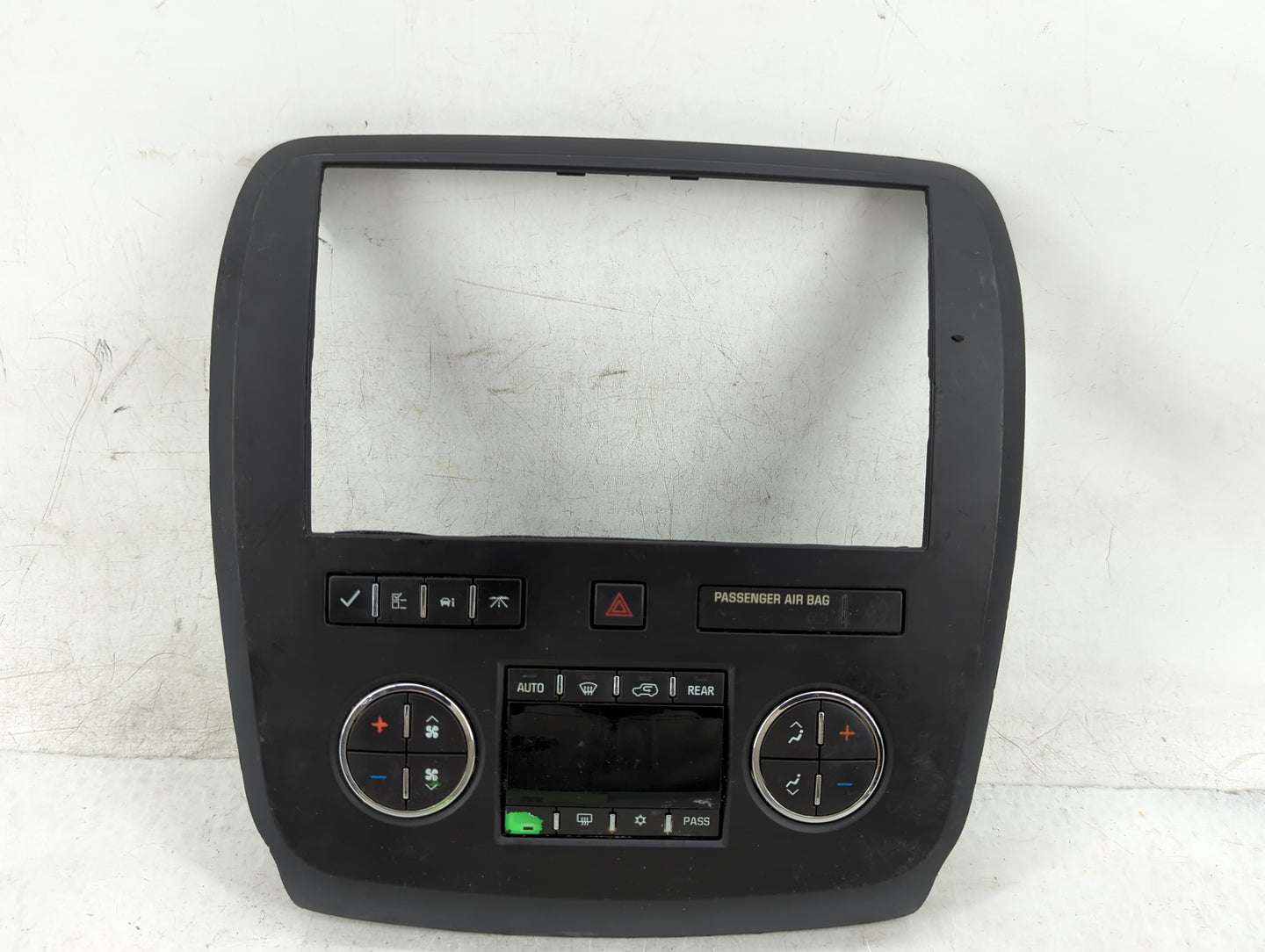 2008 Buick Enclave Climate Control Module Temperature AC/Heater Replacement P/N:25932038 Fits OEM Used Auto Parts - Oemuseda