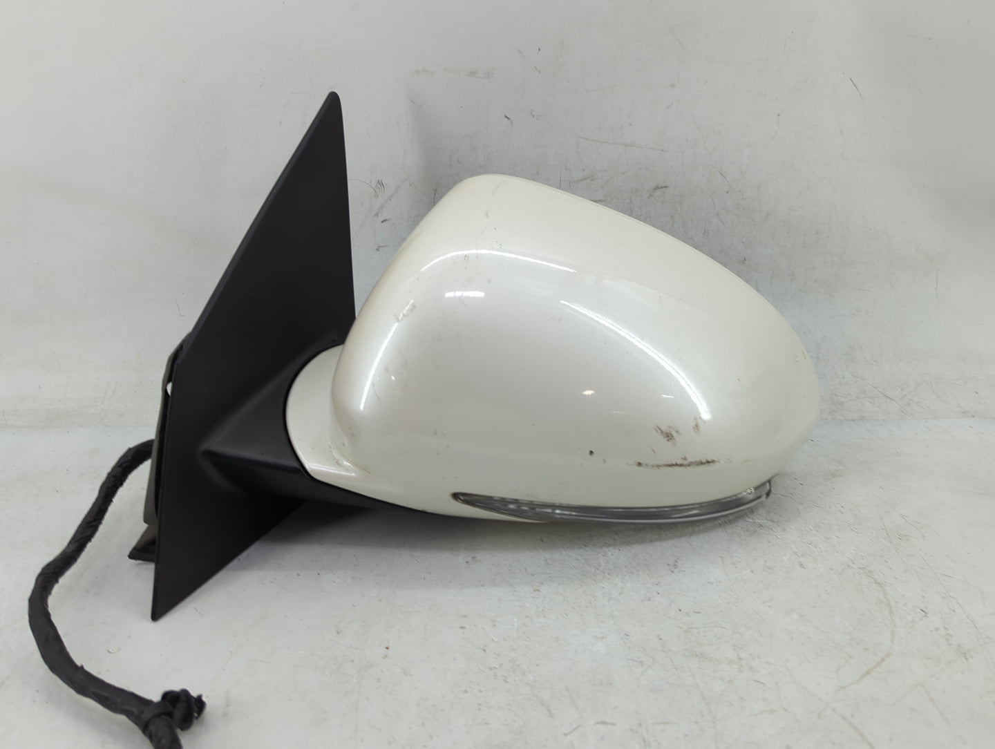 2008-2017 Buick Enclave Driver Side View Mirror - Left Door Mirror OEM Used - Oemusedautoparts1.com