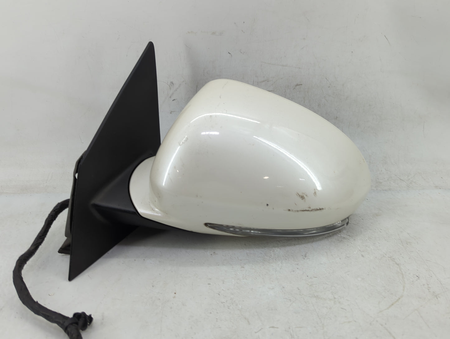2008-2017 Buick Enclave Driver Side View Mirror - Left Door Mirror OEM Used - Oemusedautoparts1.com