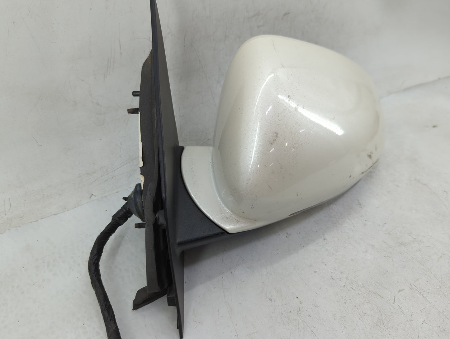 2008-2017 Buick Enclave Driver Side View Mirror - Left Door Mirror OEM Used - Oemusedautoparts1.com