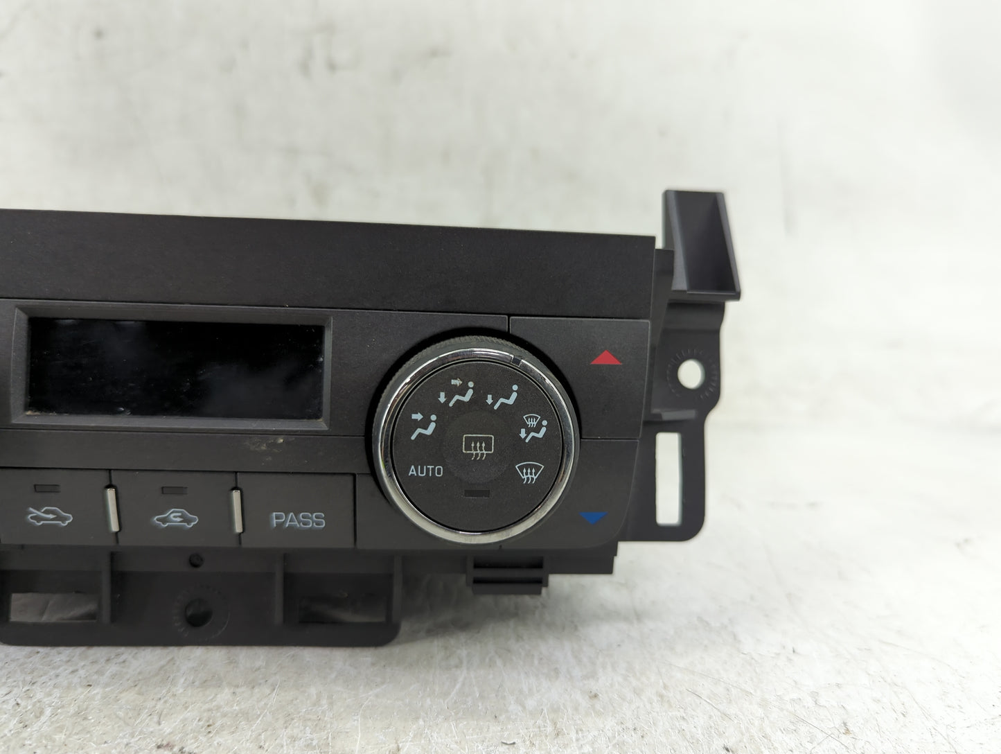 2007 Buick Lucerne Climate Control Module Temperature AC/Heater Replacement Fits OEM Used Auto Parts - Oemusedautoparts1.com