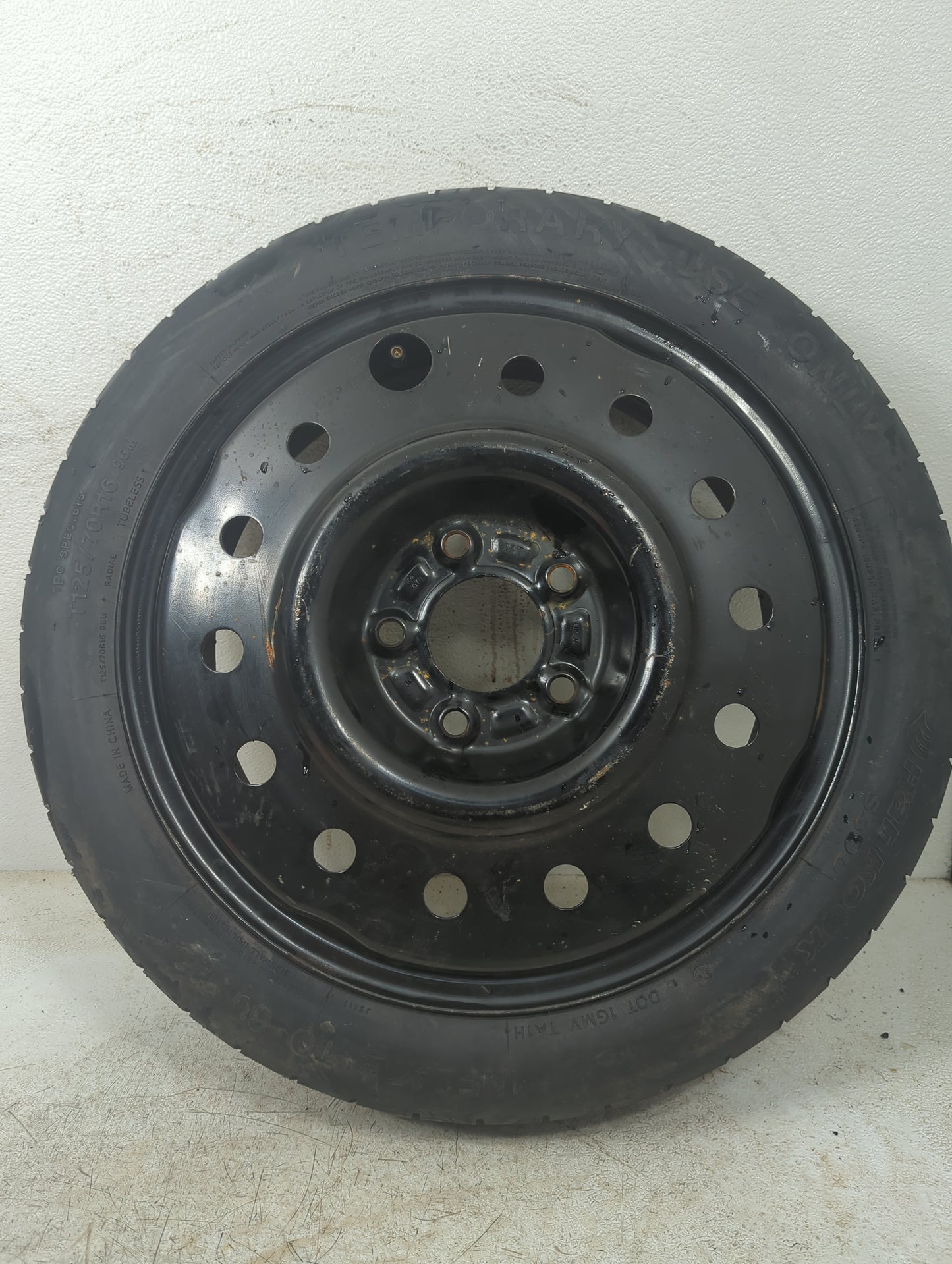 2006-2011 Buick Lucerne Spare Donut Tire Wheel Rim Oem - Oemusedautoparts1.com