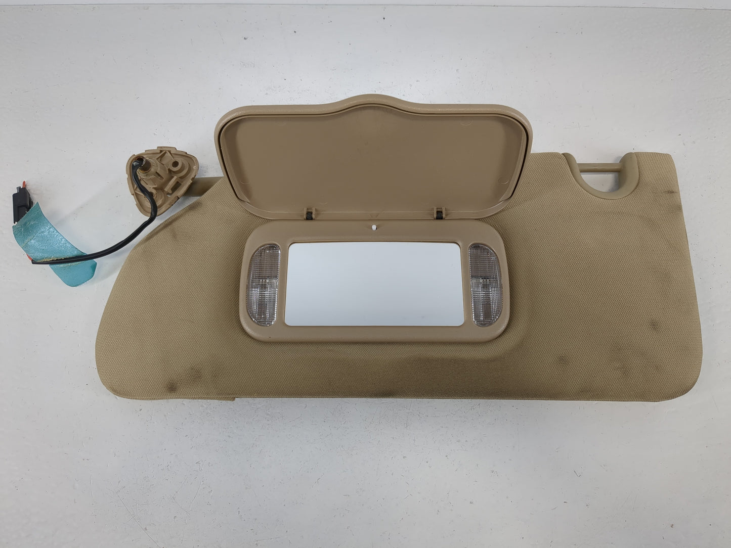 2006-2011 Buick Lucerne Sun Visor Shade Replacement Driver Left Mirror Fits Fits 2006 2007 2008 2009 2010 2011 OEM Used Auto