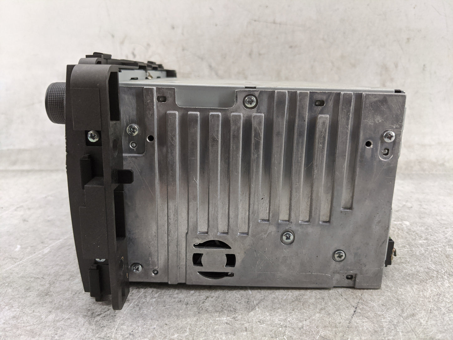 2008 Buick Lucerne Radio Cd Changer 25922723|122000-9840e101 - Oemusedautoparts1.com
