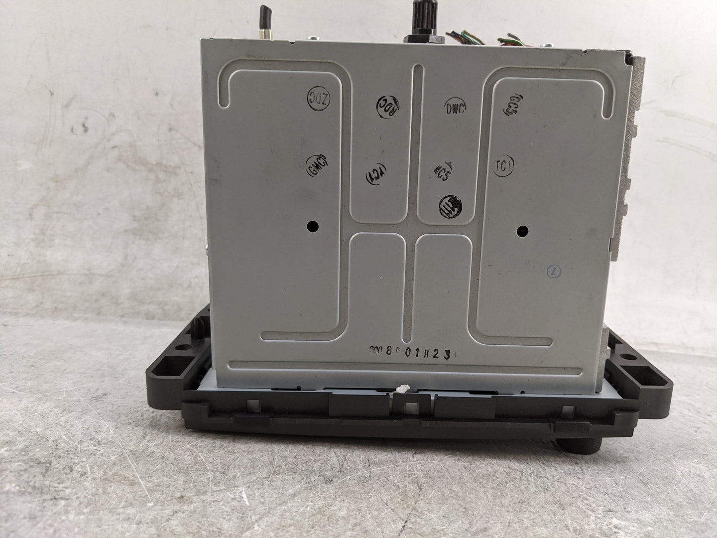 2008 Buick Lucerne Radio Cd Changer 25922723|122000-9840e101 - Oemusedautoparts1.com
