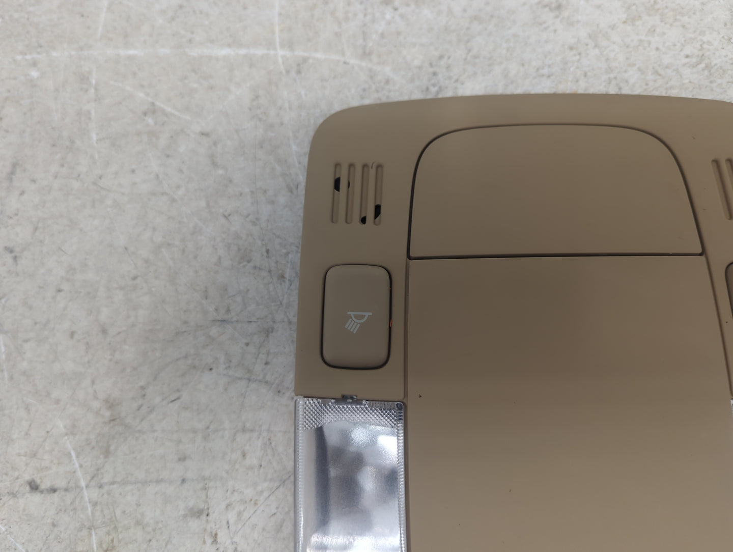 2006-2011 Buick Lucerne Overhead Roof Console Tan - Oemusedautoparts1.com