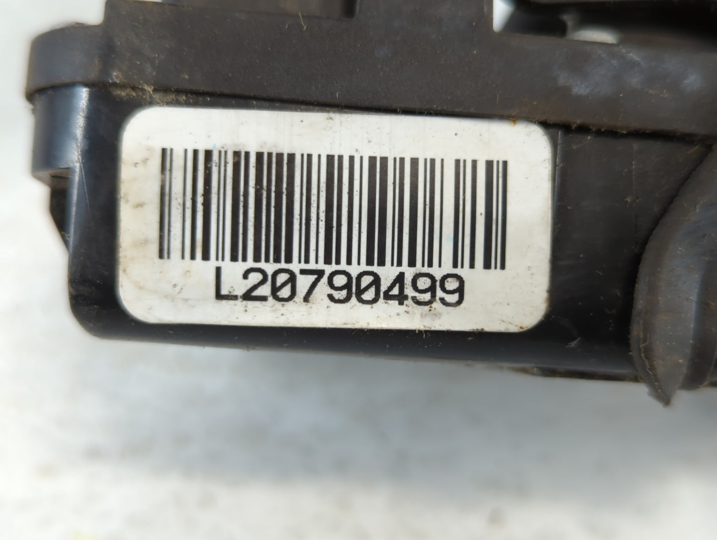 2008 Buick Lucerne Front Driver Left Lock Actuator - Oemusedautoparts1.com