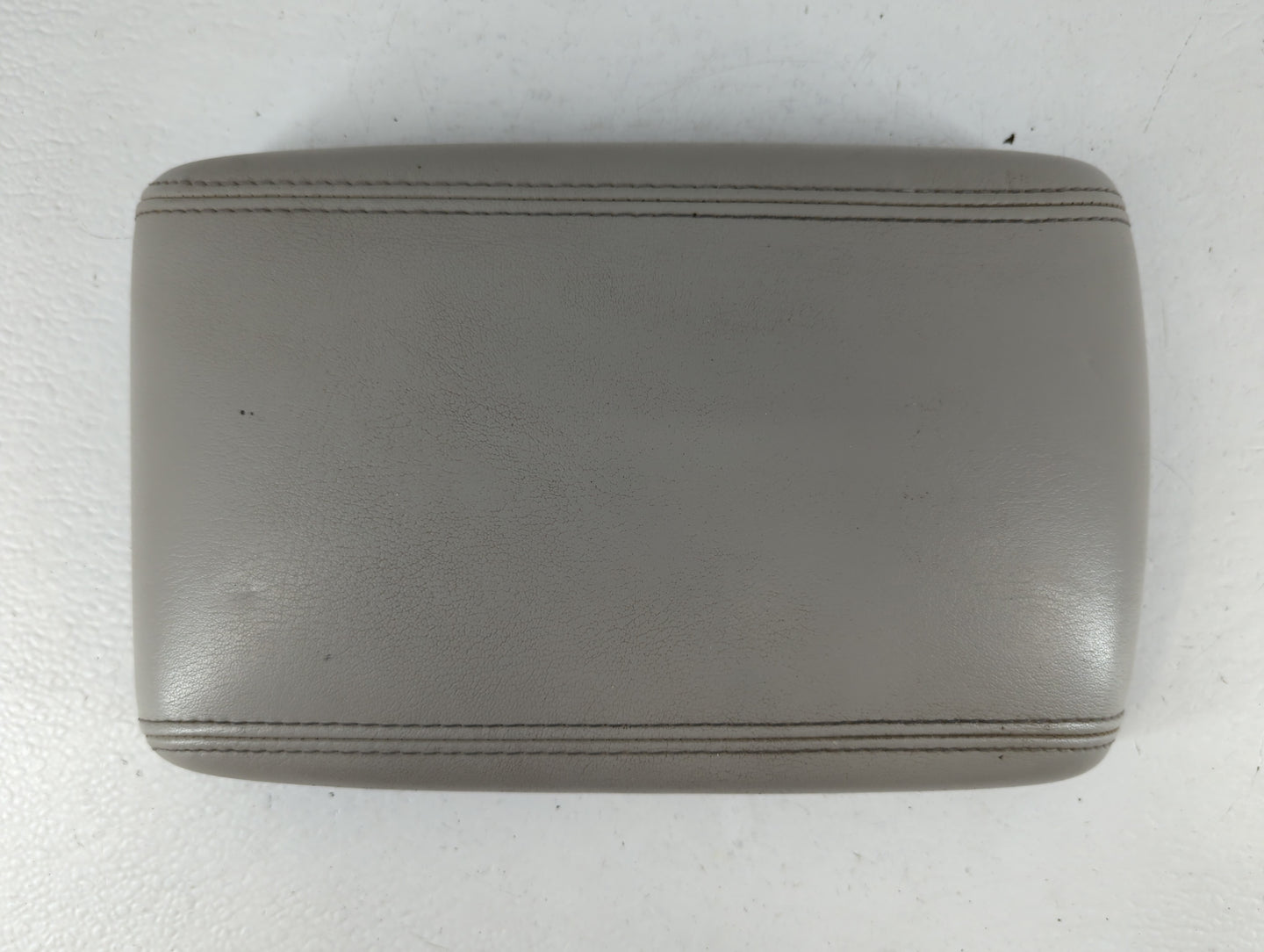 2006-2008 Buick Lucerne Center Console Armrest Cover Lid Light Grey - Oemusedautoparts1.com