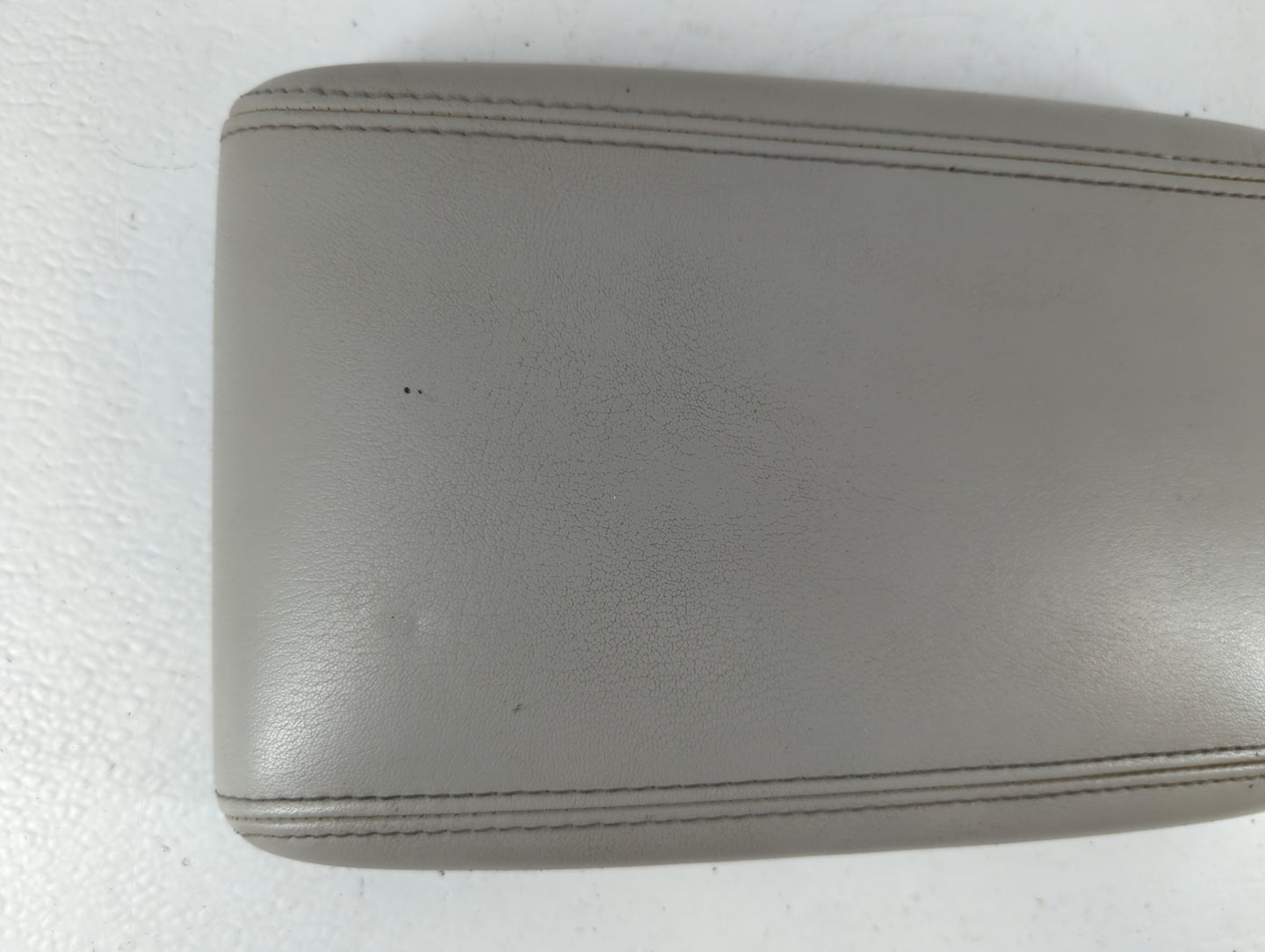 2006-2008 Buick Lucerne Center Console Armrest Cover Lid Light Grey - Oemusedautoparts1.com