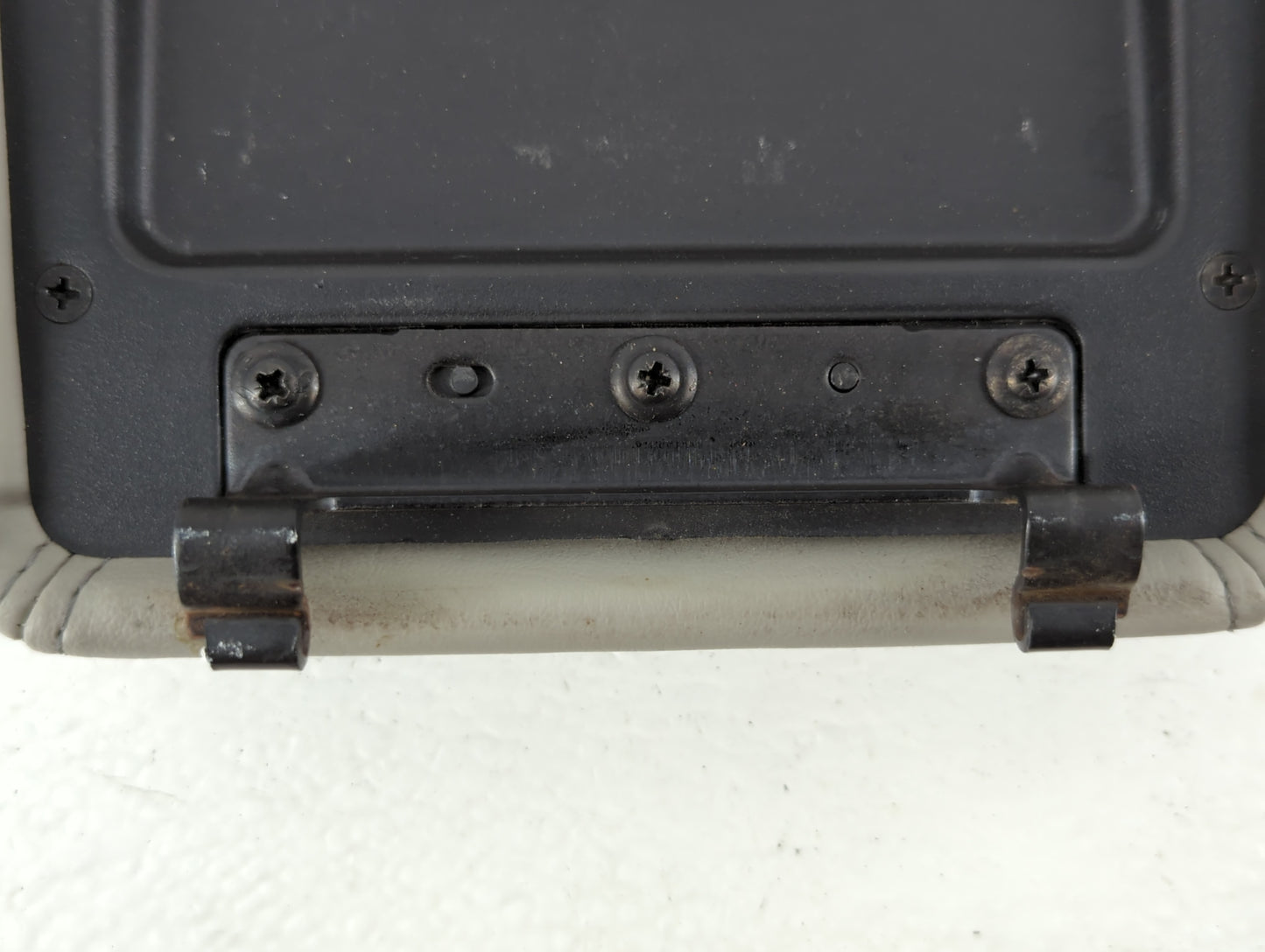 2006-2008 Buick Lucerne Center Console Armrest Cover Lid Light Grey - Oemusedautoparts1.com