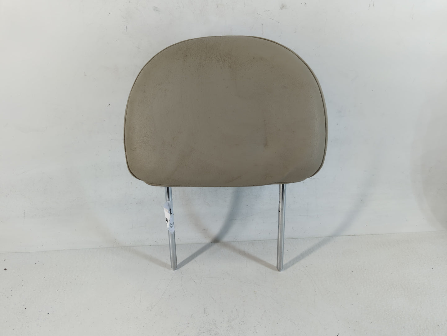 2006-2010 Buick Lucerne Headrest Head Rest Front Driver Passenger Seat Fits Fits 2006 2007 2008 2009 2010 OEM Used Auto Part