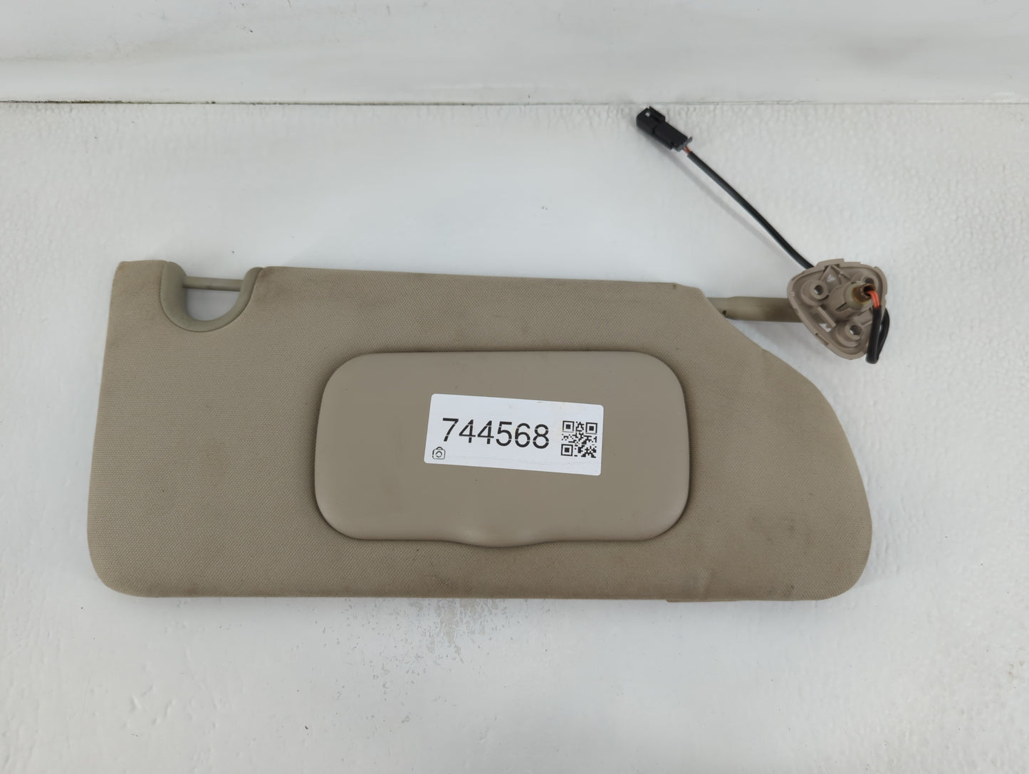 2006-2011 Buick Lucerne Sun Visor Shade Replacement Driver Left Mirror Fits Fits 2006 2007 2008 2009 2010 2011 OEM Used Auto