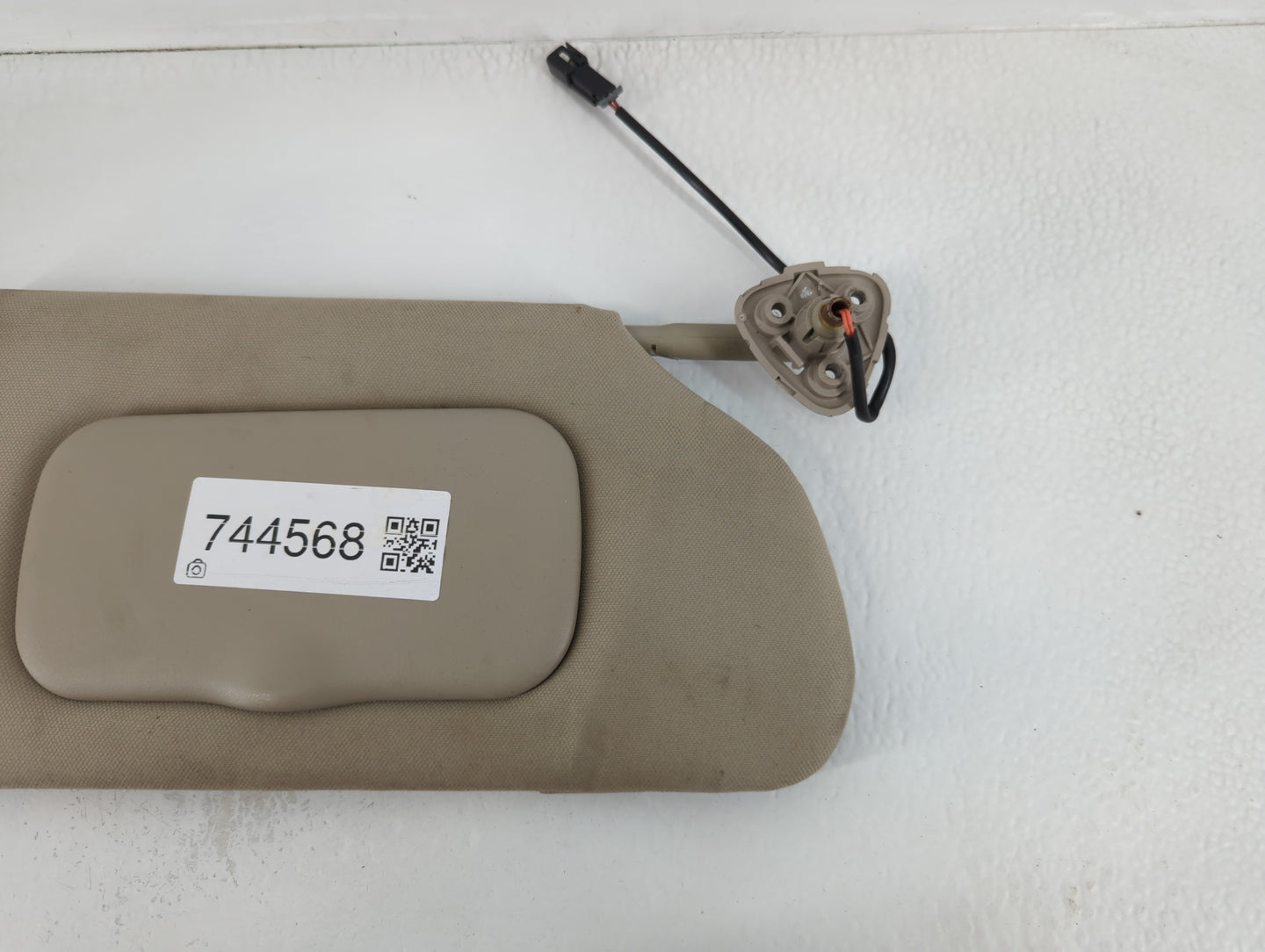 2006-2011 Buick Lucerne Sun Visor Shade Replacement Driver Left Mirror Fits Fits 2006 2007 2008 2009 2010 2011 OEM Used Auto