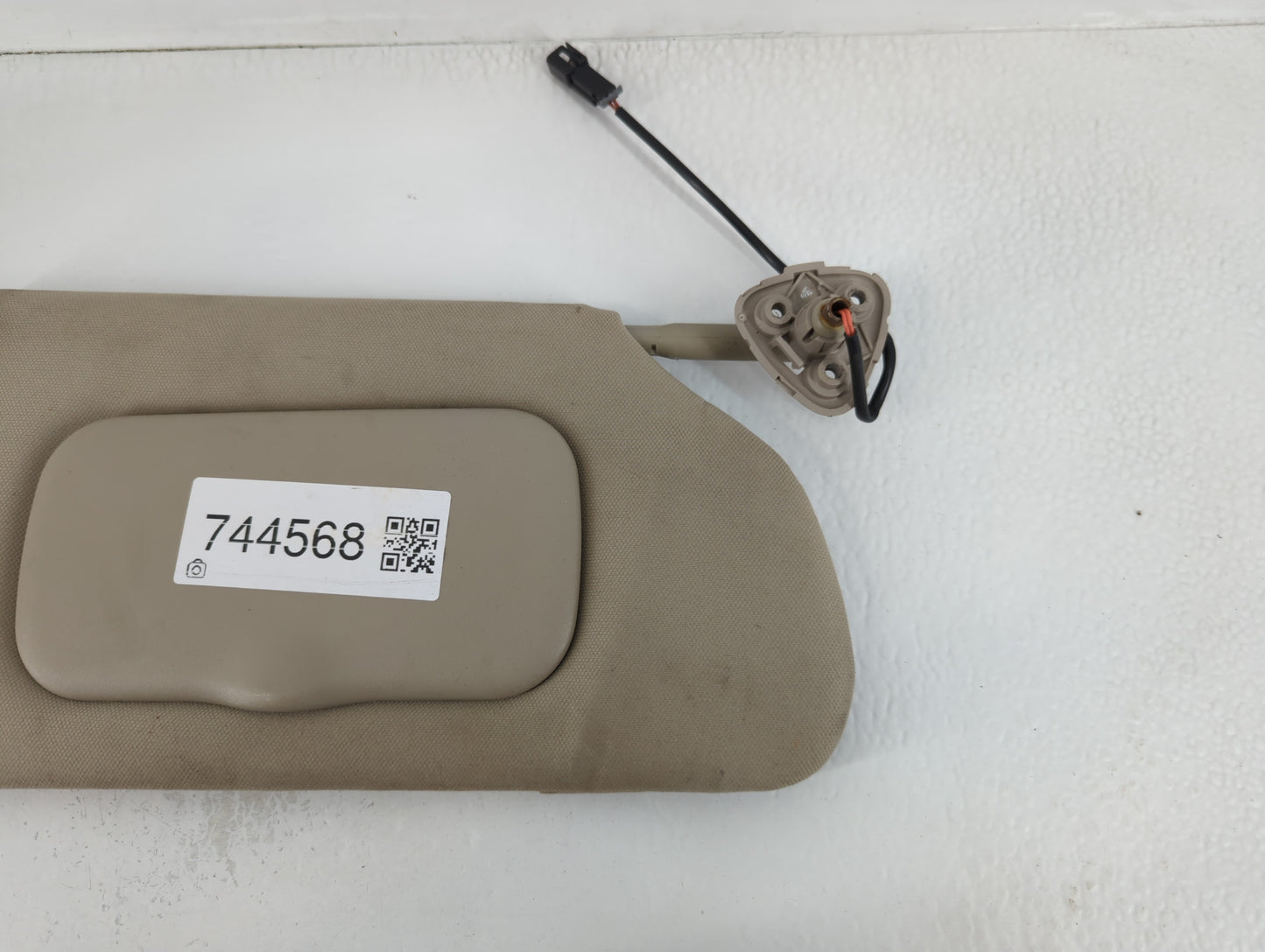 2006-2011 Buick Lucerne Sun Visor Shade Replacement Driver Left Mirror Fits Fits 2006 2007 2008 2009 2010 2011 OEM Used Auto