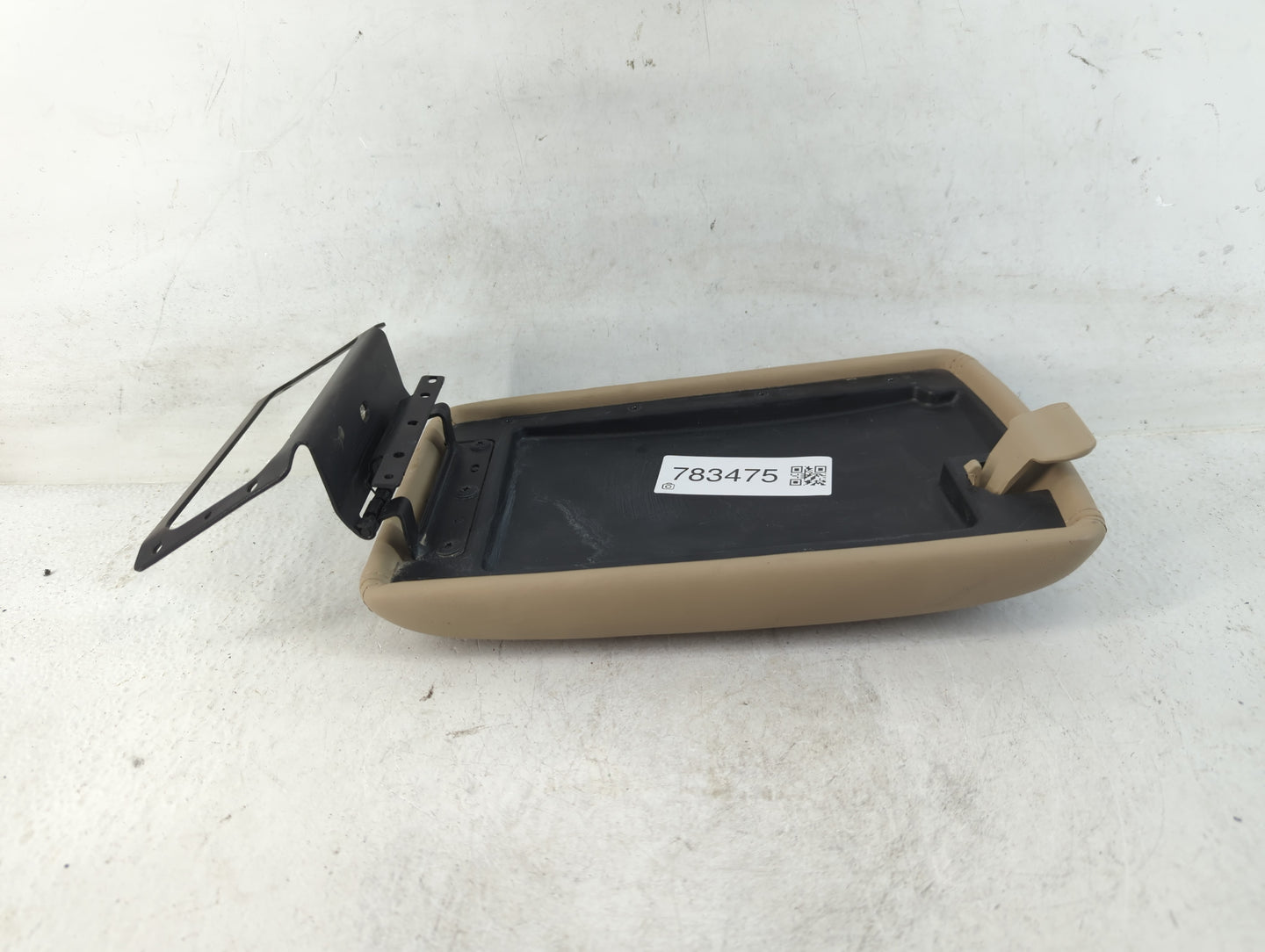 2008 Buick Lucerne Center Console Armrest Cover Lid Fits OEM Used Auto Parts - Oemusedautoparts1.com